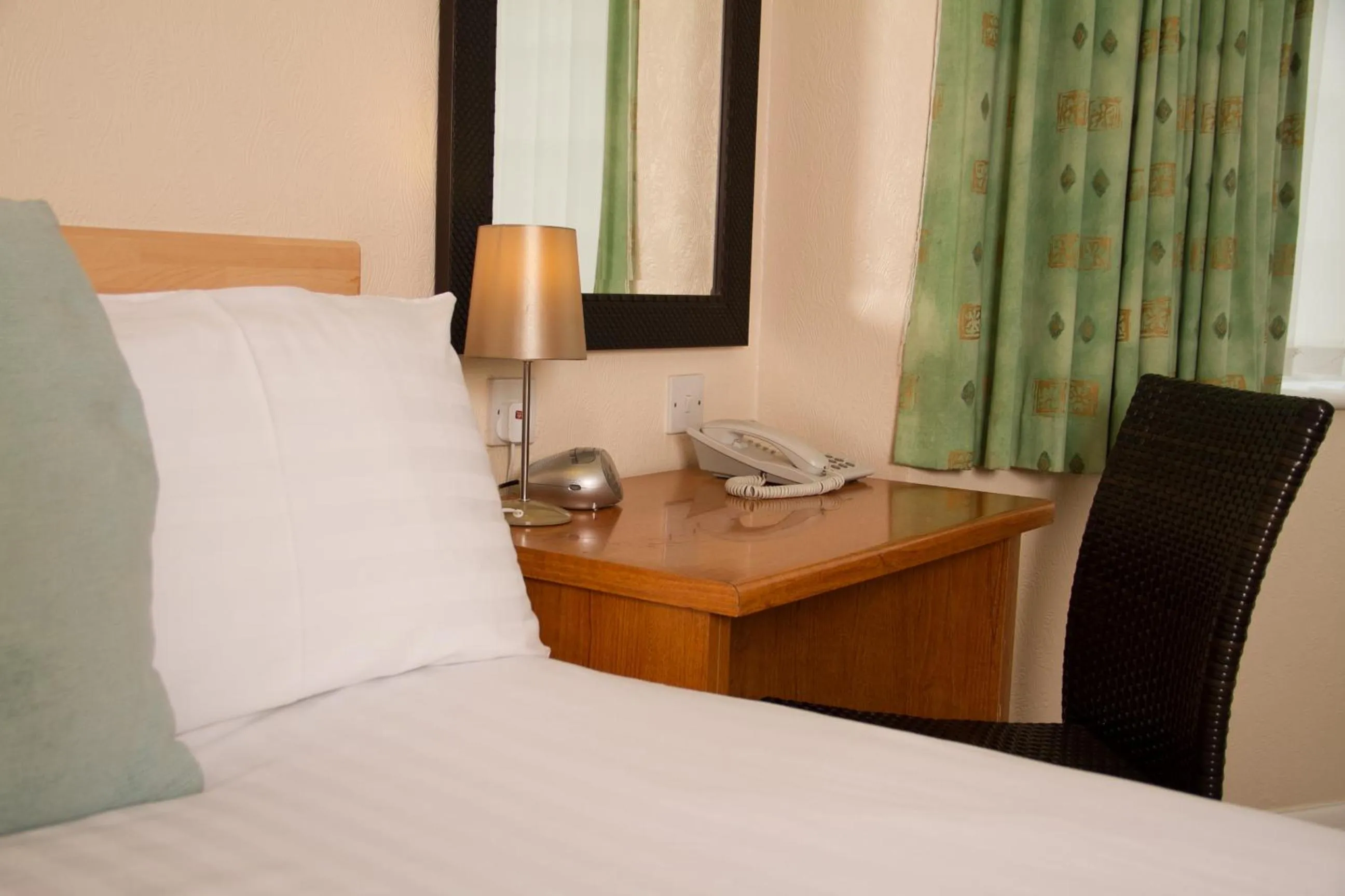 Bed in Travelrest Fareham Solent Gateway