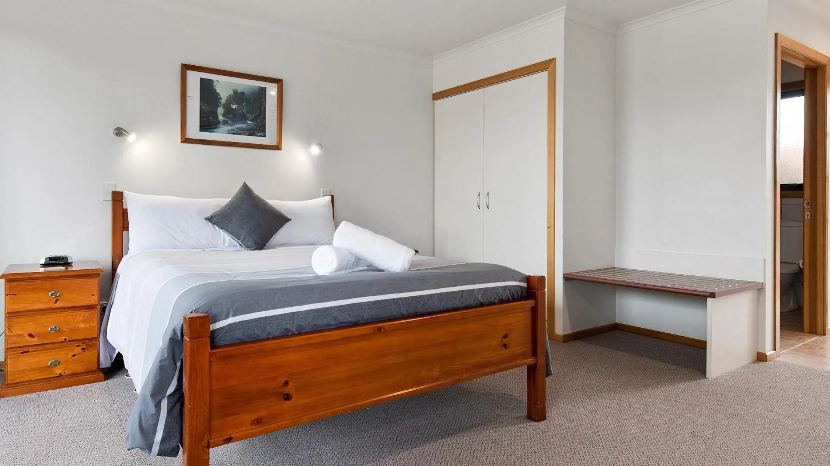 Superior Garden Apartment in Marsden Court Apartments Superior Garden Apartment in Marsden Court Apartments