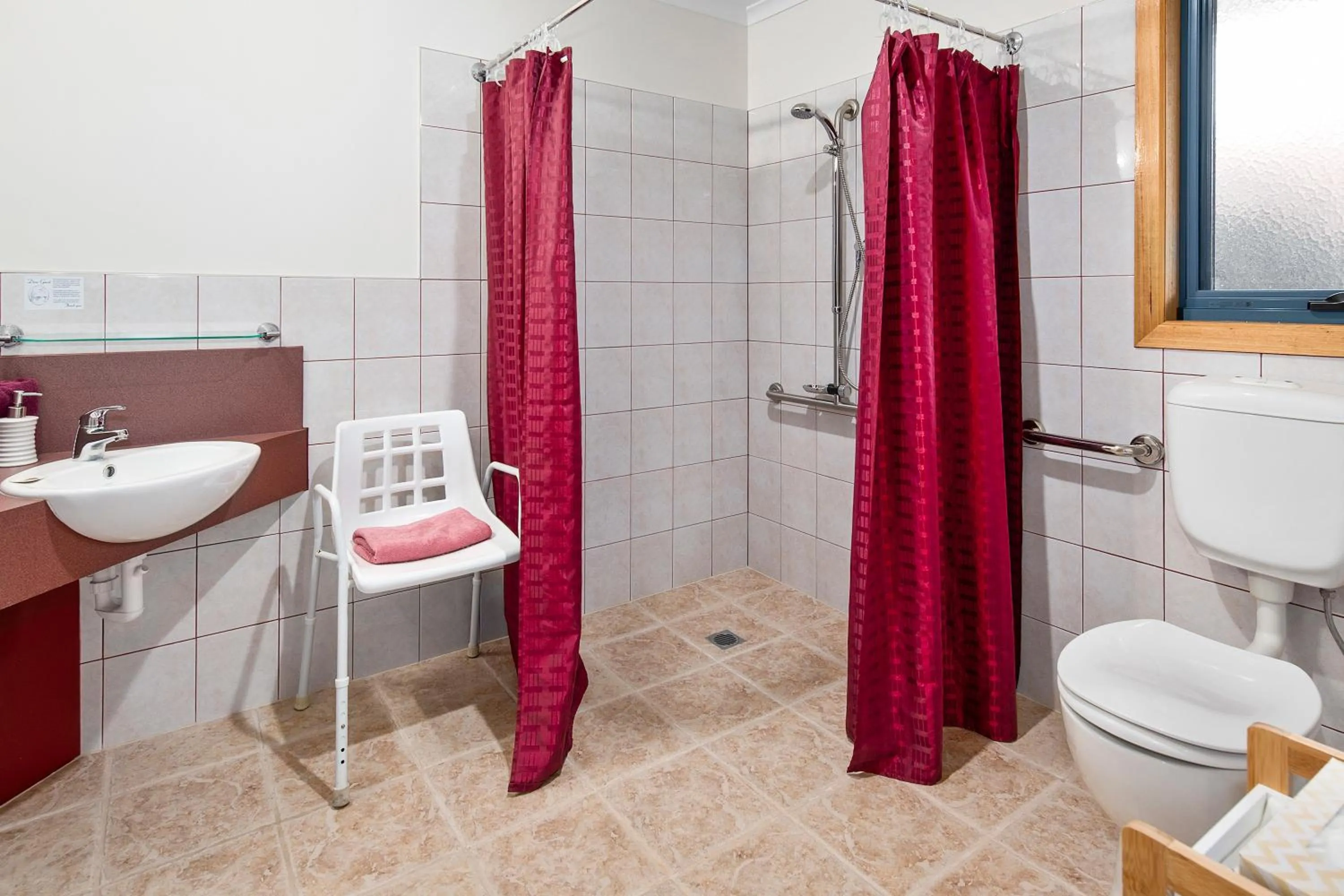Shower in Marsden Court Apartments