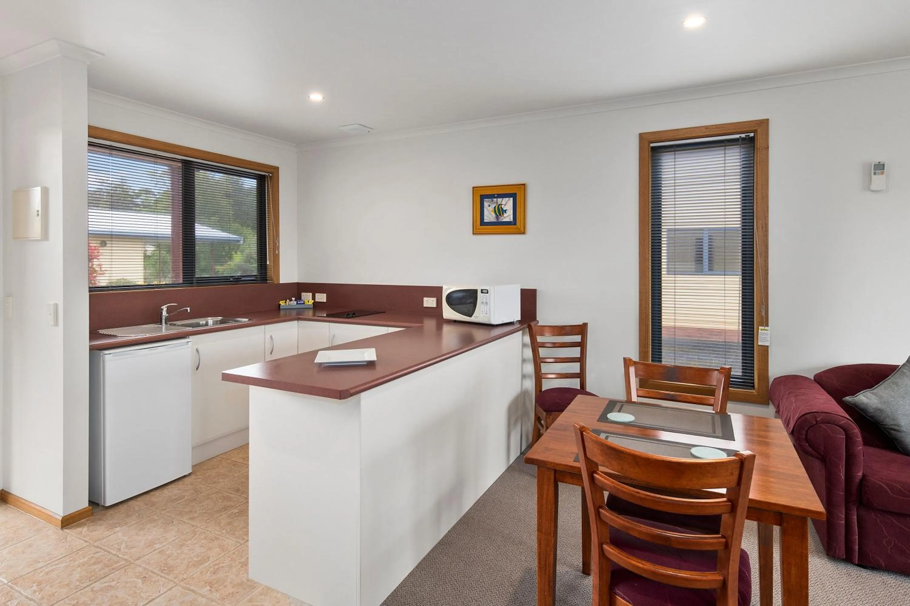 Kitchen or kitchenette in Marsden Court Apartments