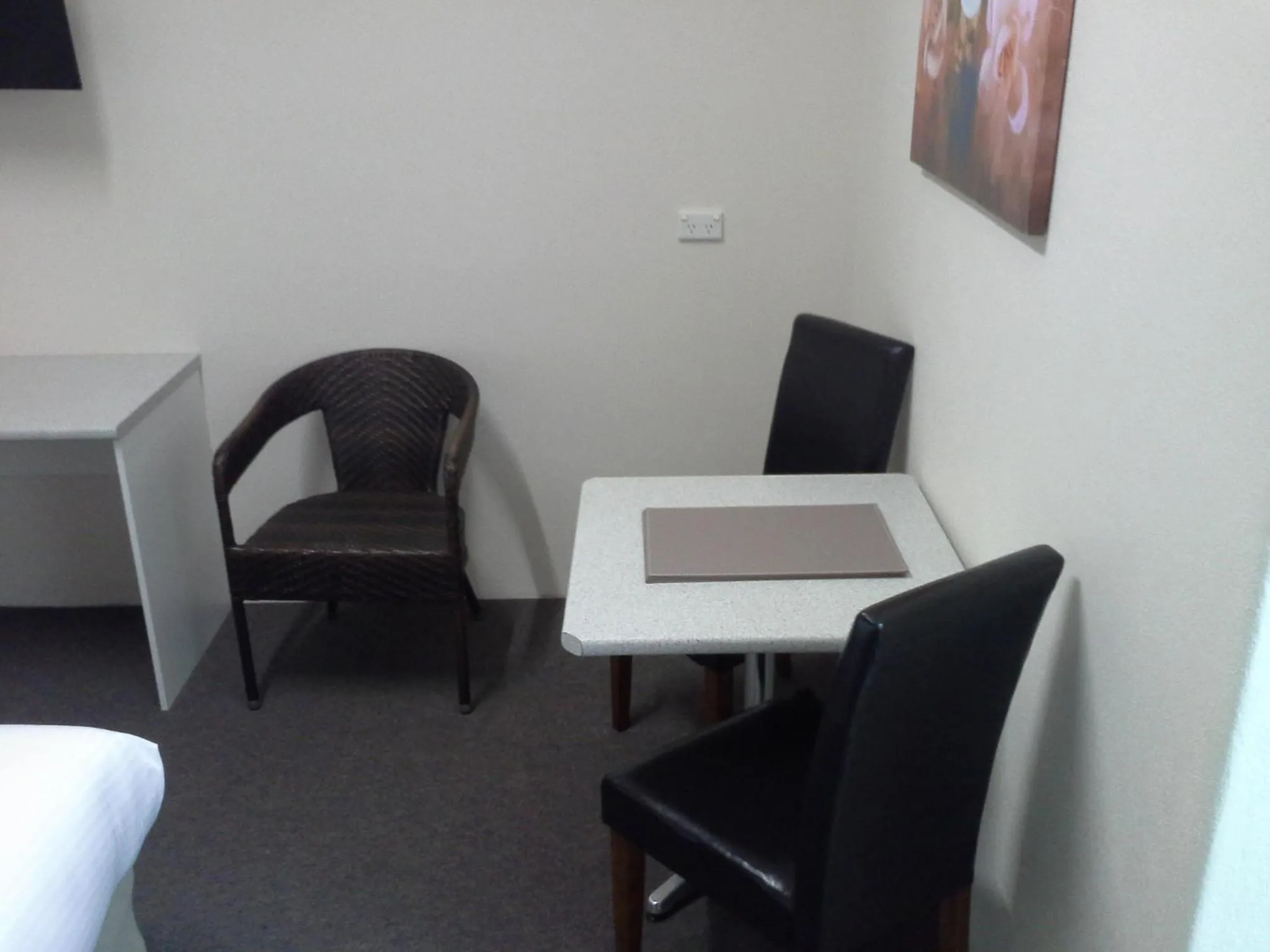 Seating area in Hideaway Motor Inn