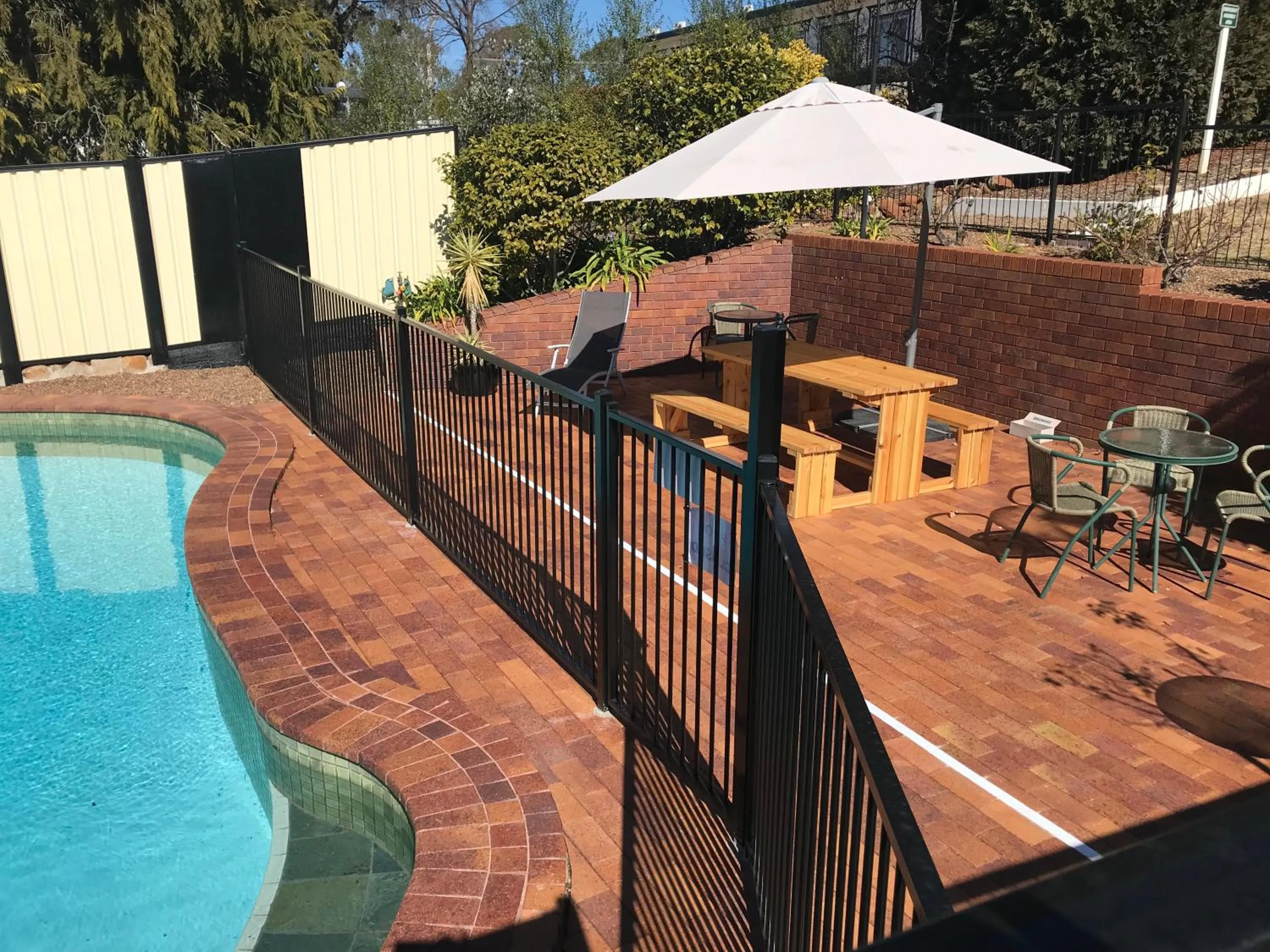 BBQ facilities in Hideaway Motor Inn