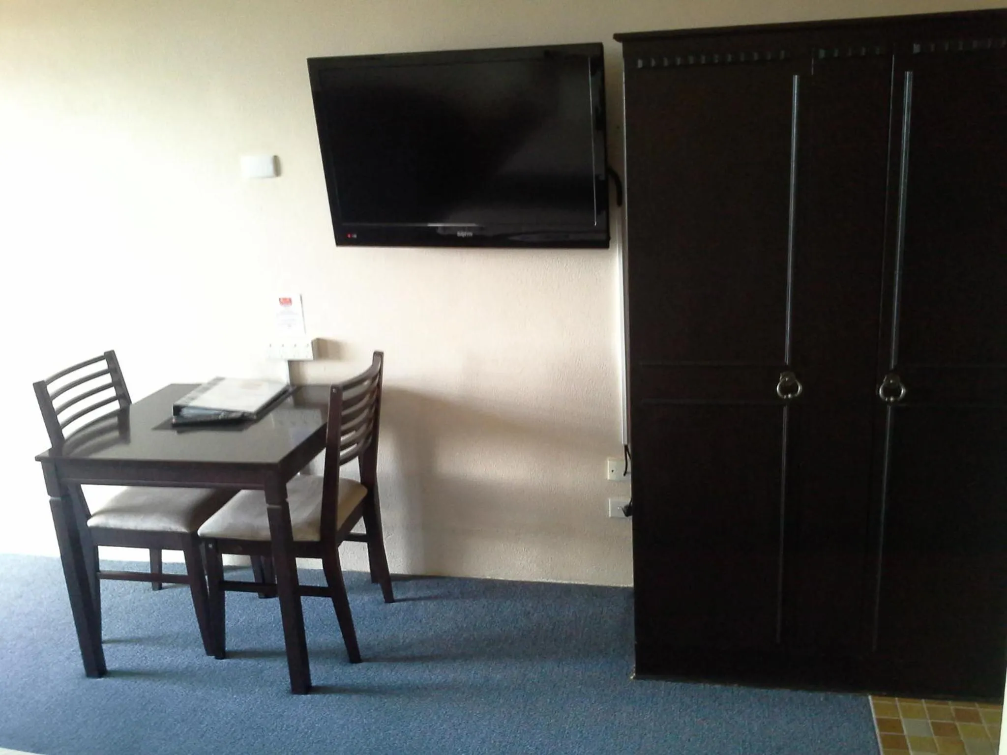 Decorative detail in Hideaway Motor Inn