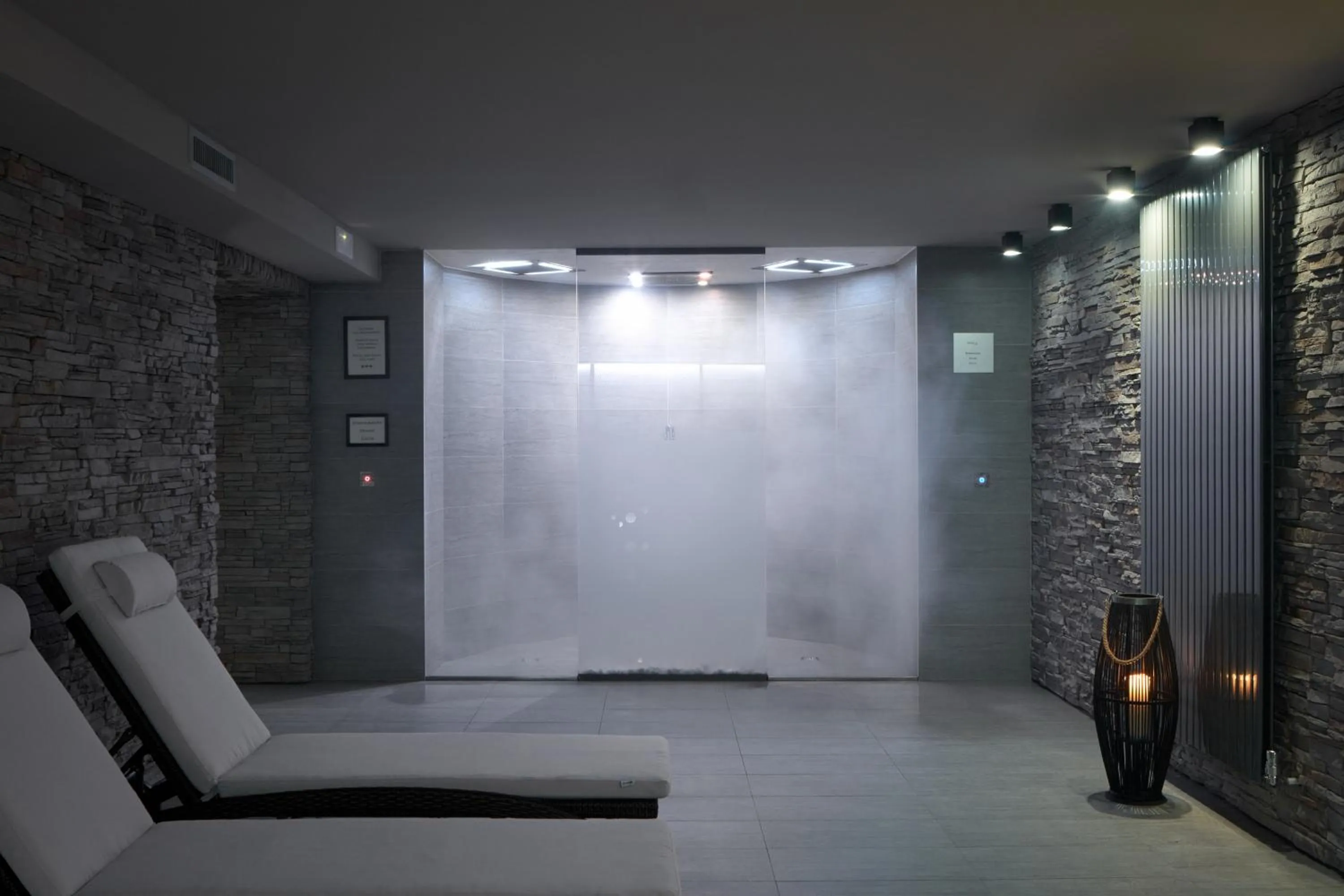 Spa and wellness centre/facilities in Hotel Wulfenia 4S - Adults Only