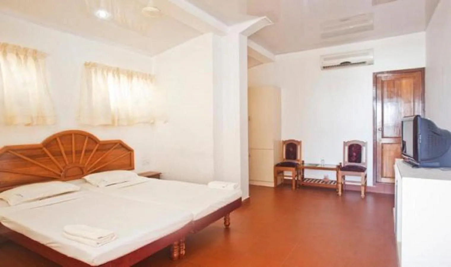 Bedroom, Bed in Marine Palace Beach Hotel