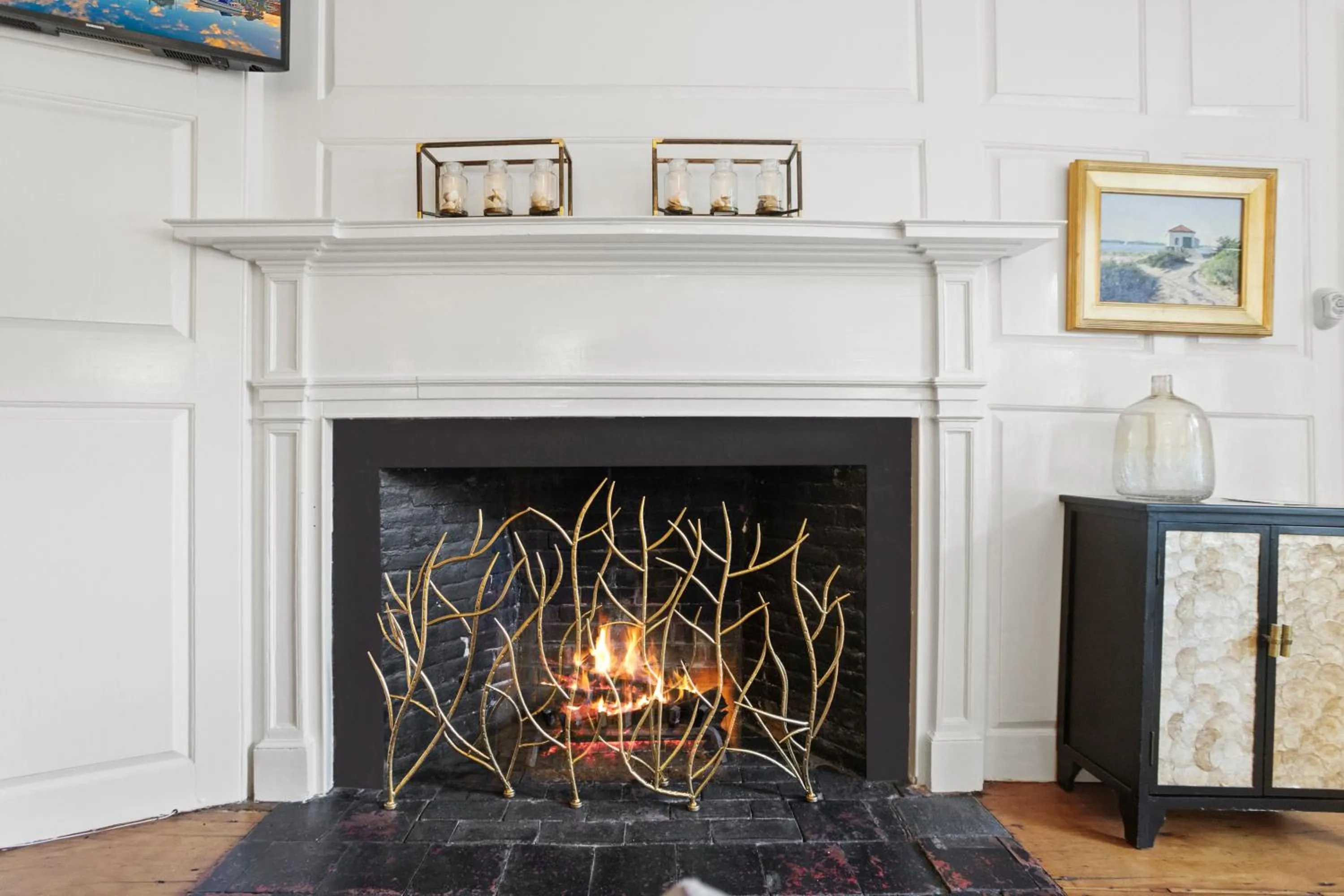 fireplace in Carlisle House Inn