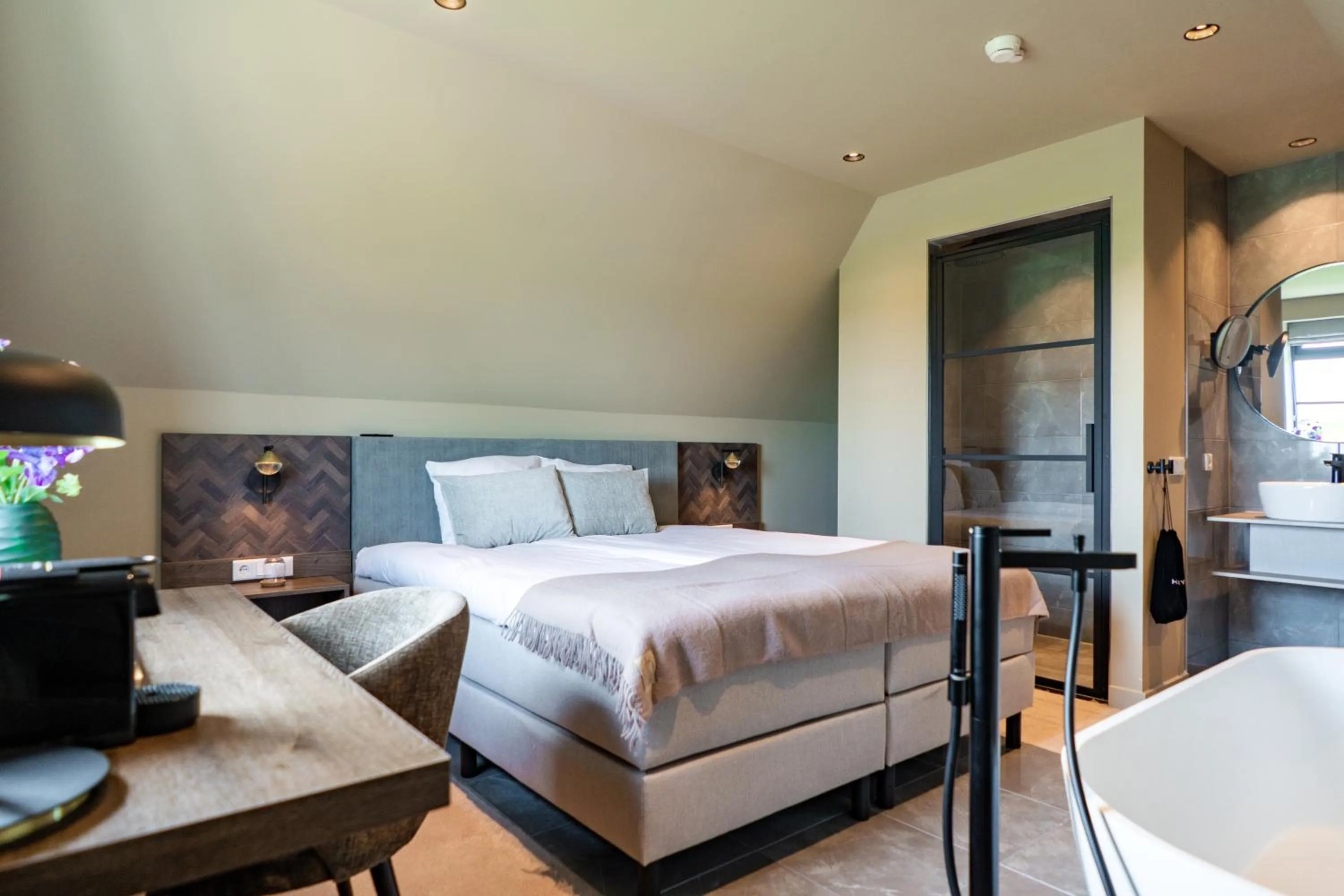 Photo of the whole room, Bed in Prins Hendrik Texel