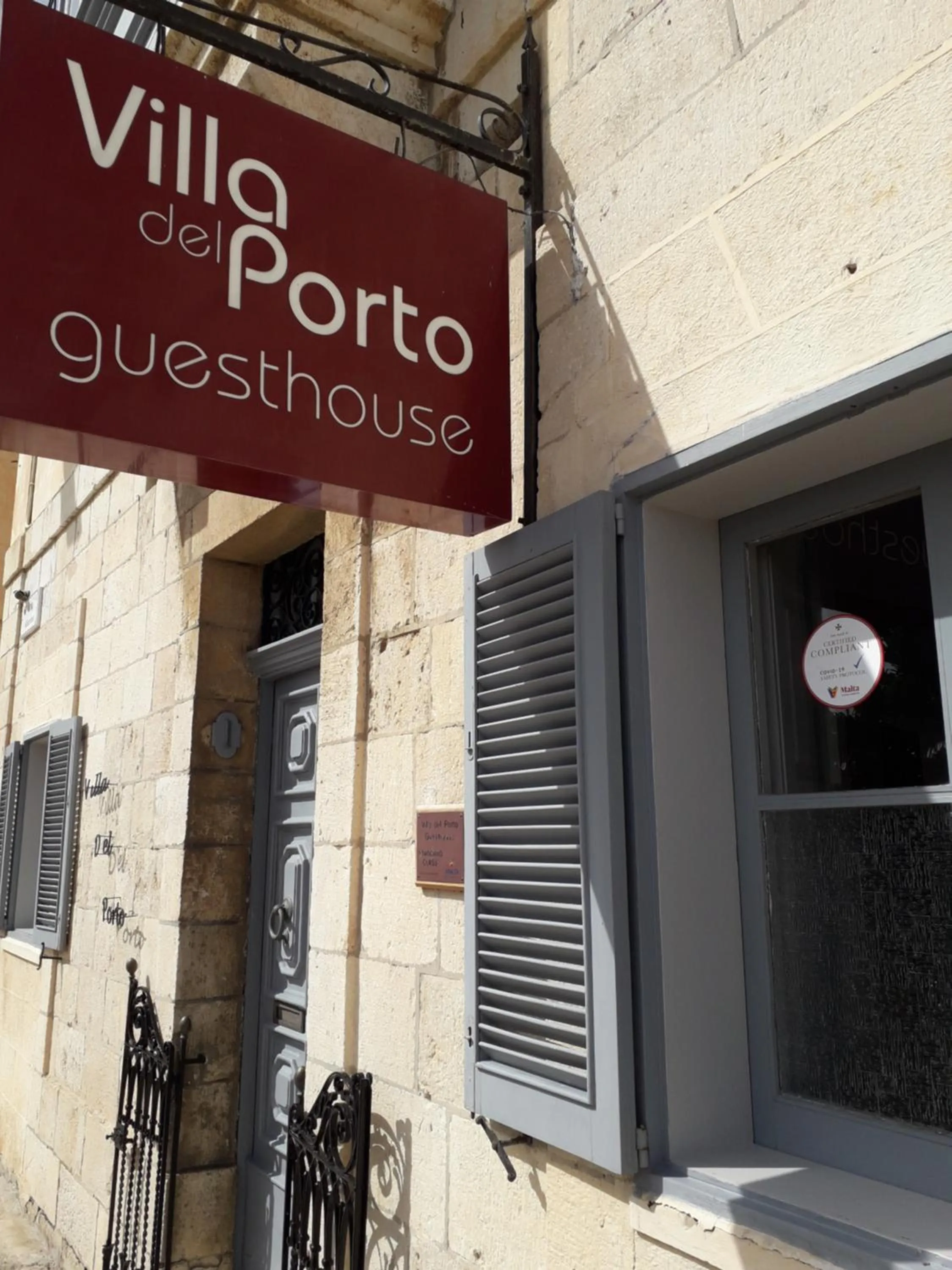 Facade/entrance in Villa Del Porto