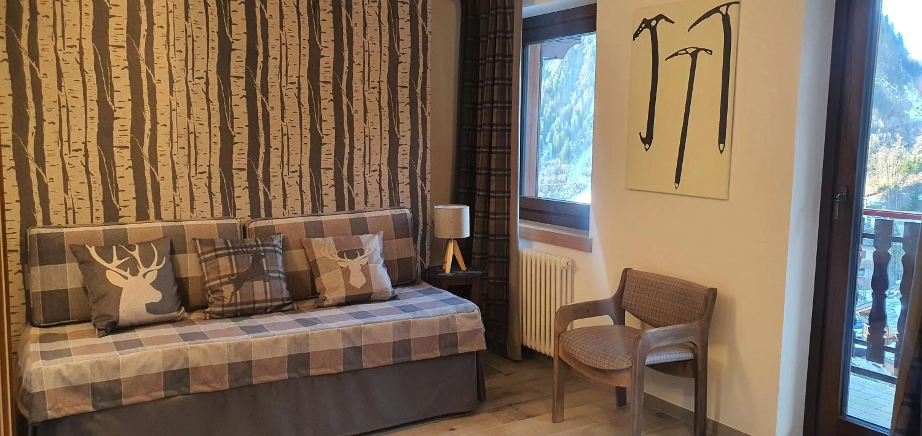 Living room, Bed in Hotel Dente Del Gigante