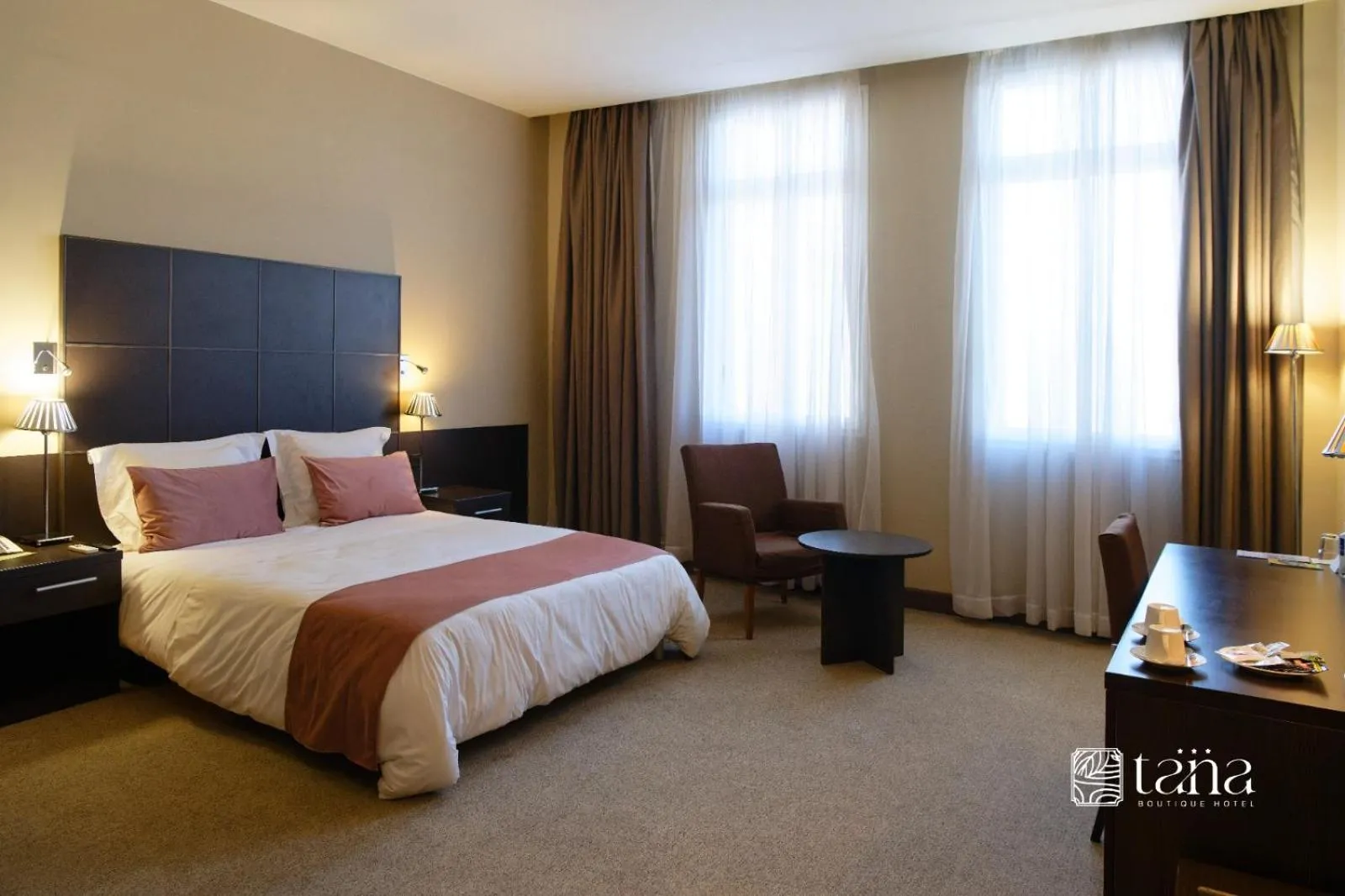 Bed in TANA-Boutique Hôtel