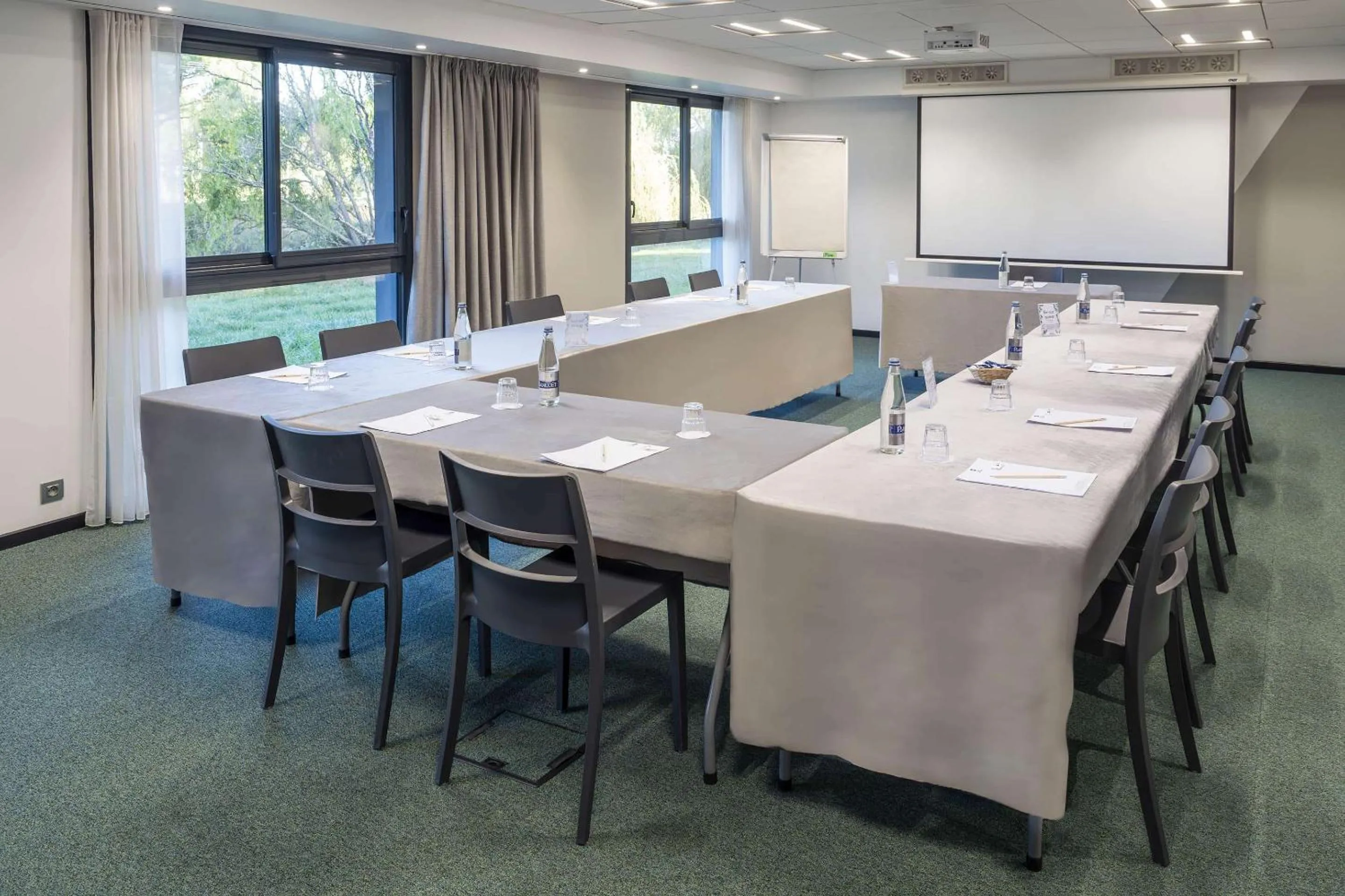 Meeting/conference room in Best Western Les Aureliades Saint Nazaire
