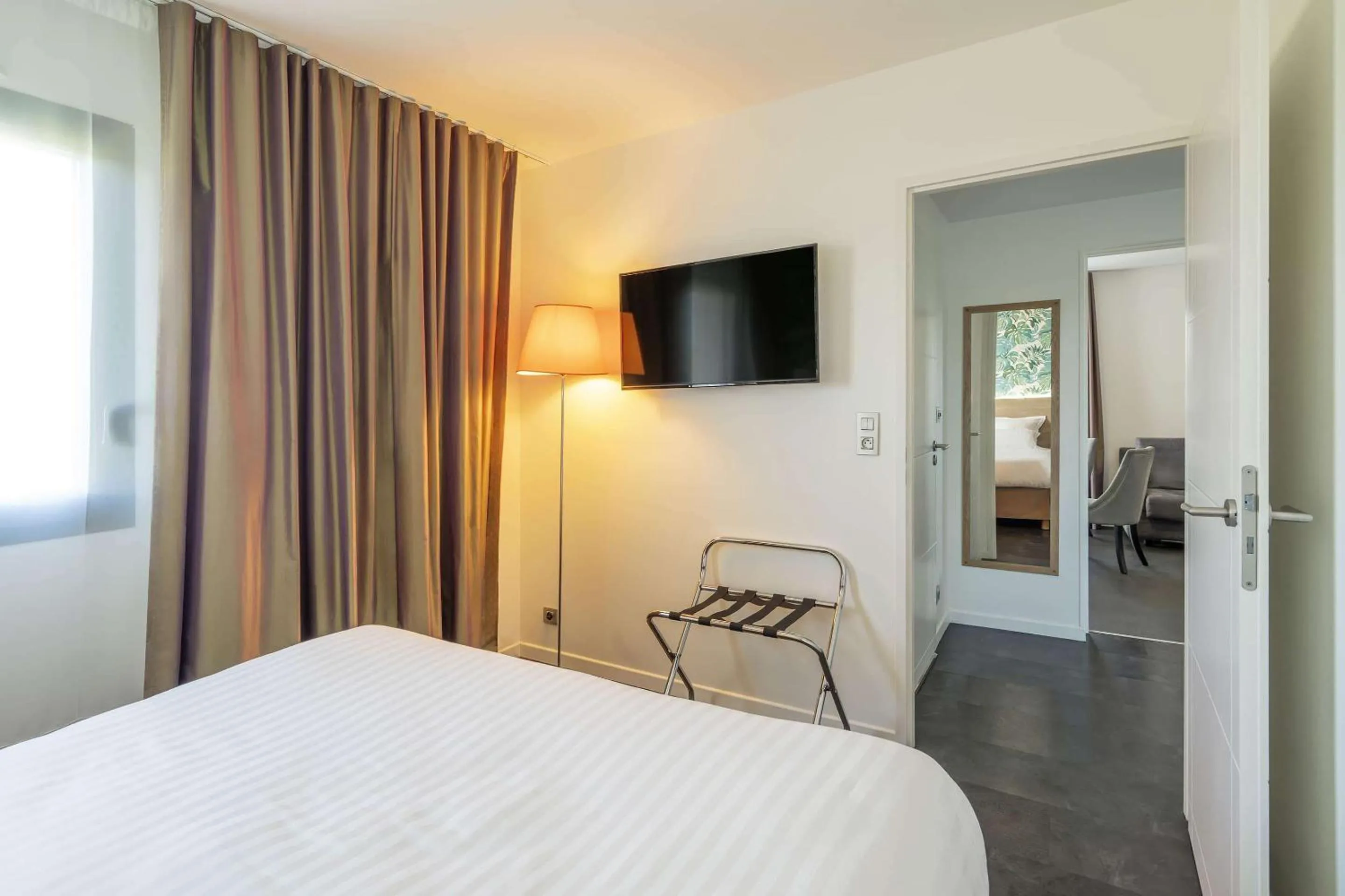 Bedroom, Bed in Best Western Les Aureliades Saint Nazaire