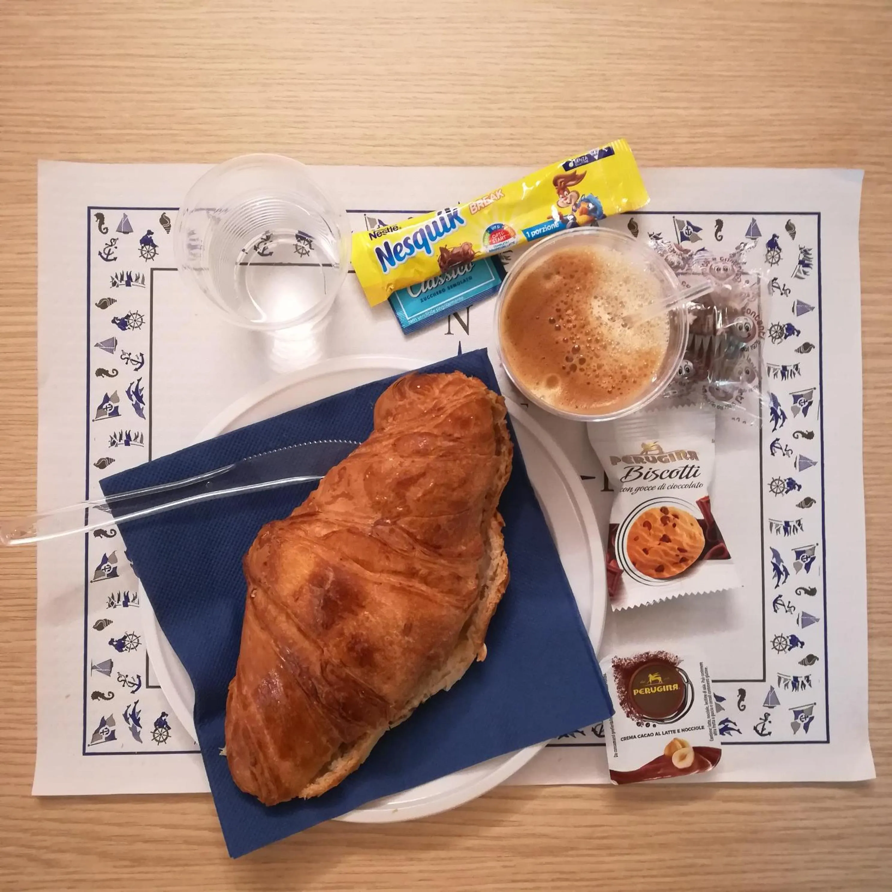 Breakfast in Hotel Del Golfo