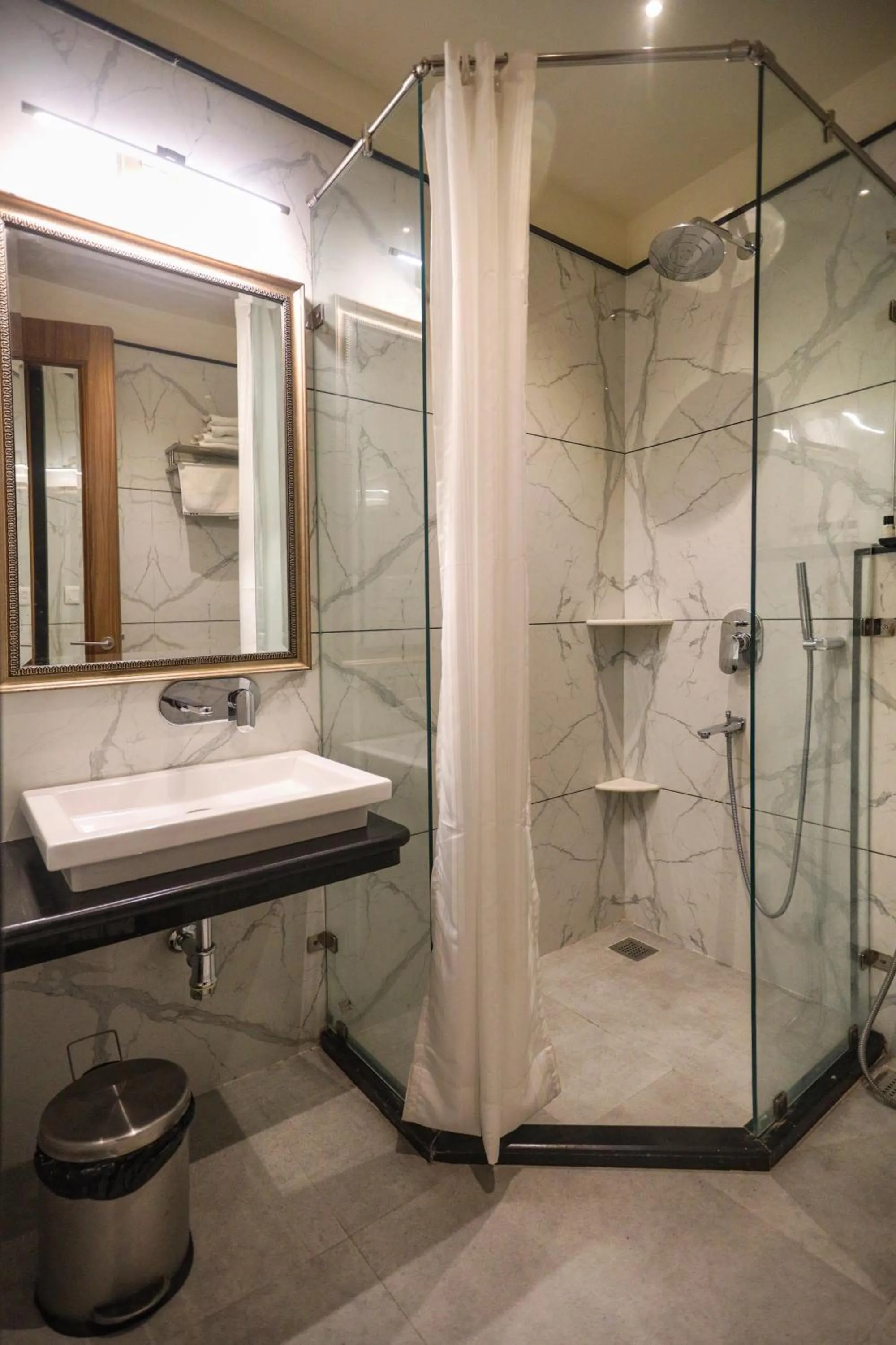 Bathroom in Panna Vilas - A Lake Facing Boutique Hotel