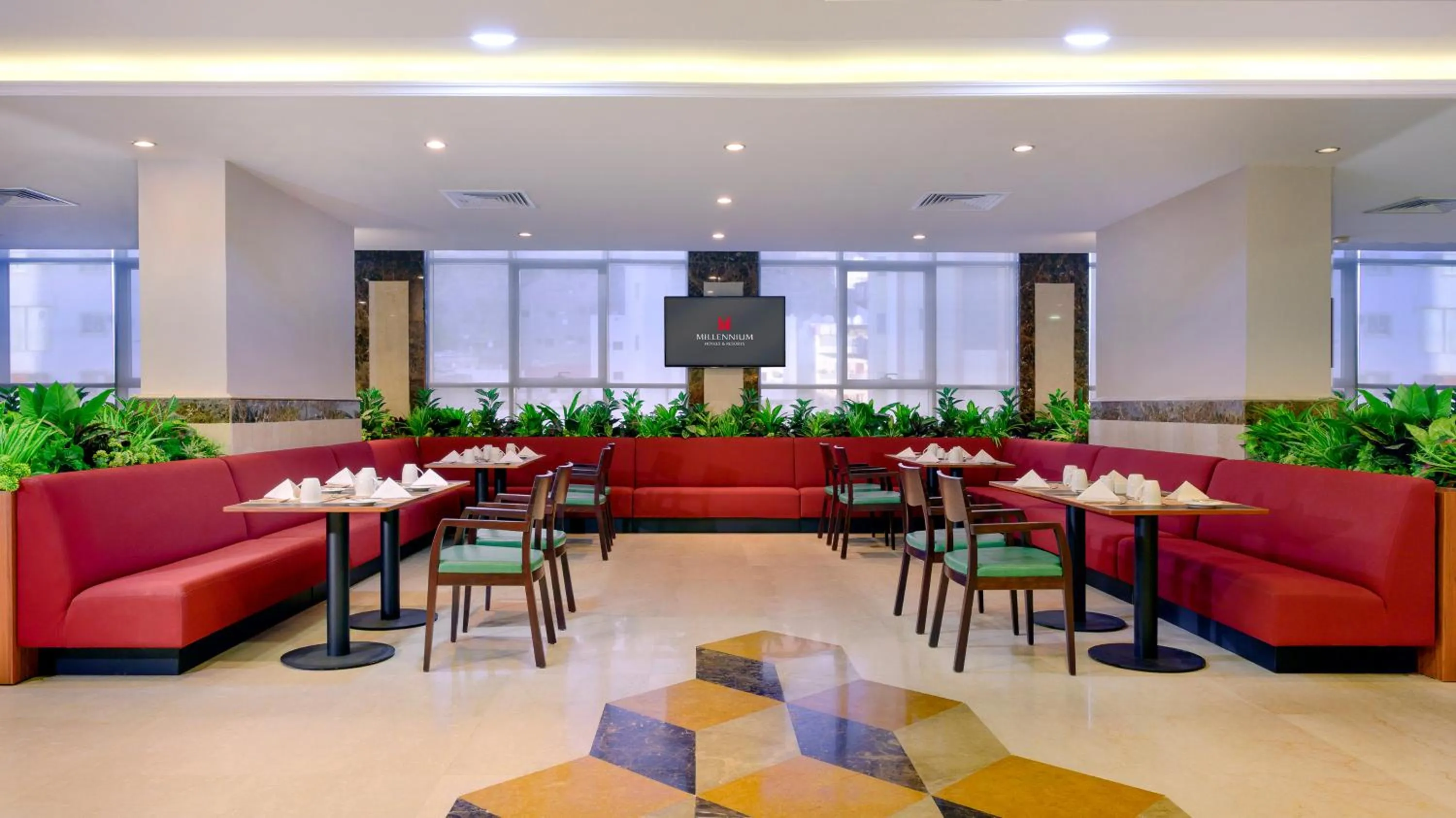 Restaurant/places to eat in M Hotel Al Dana Makkah by Millennium