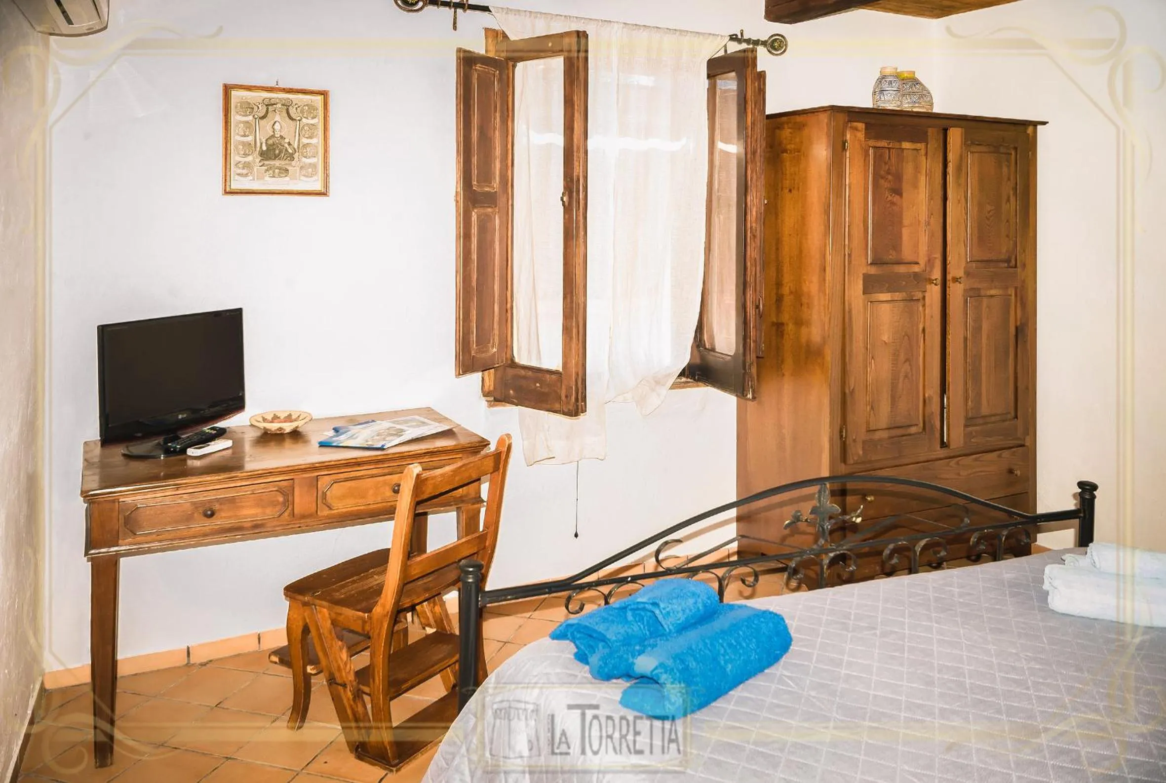 TV and multimedia, Bed in B&B La Torretta