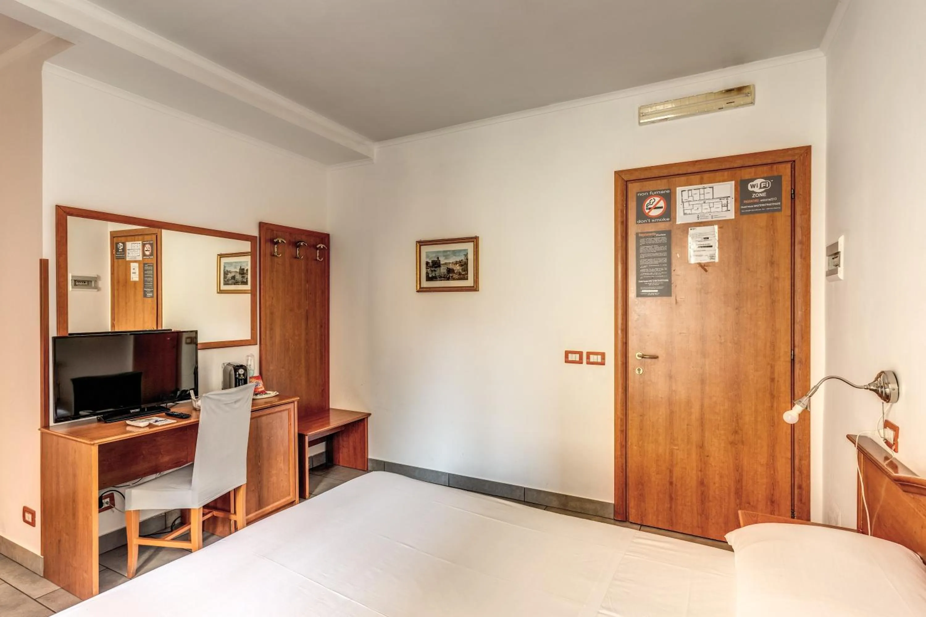 Bedroom in Guest House Masterintrastevere