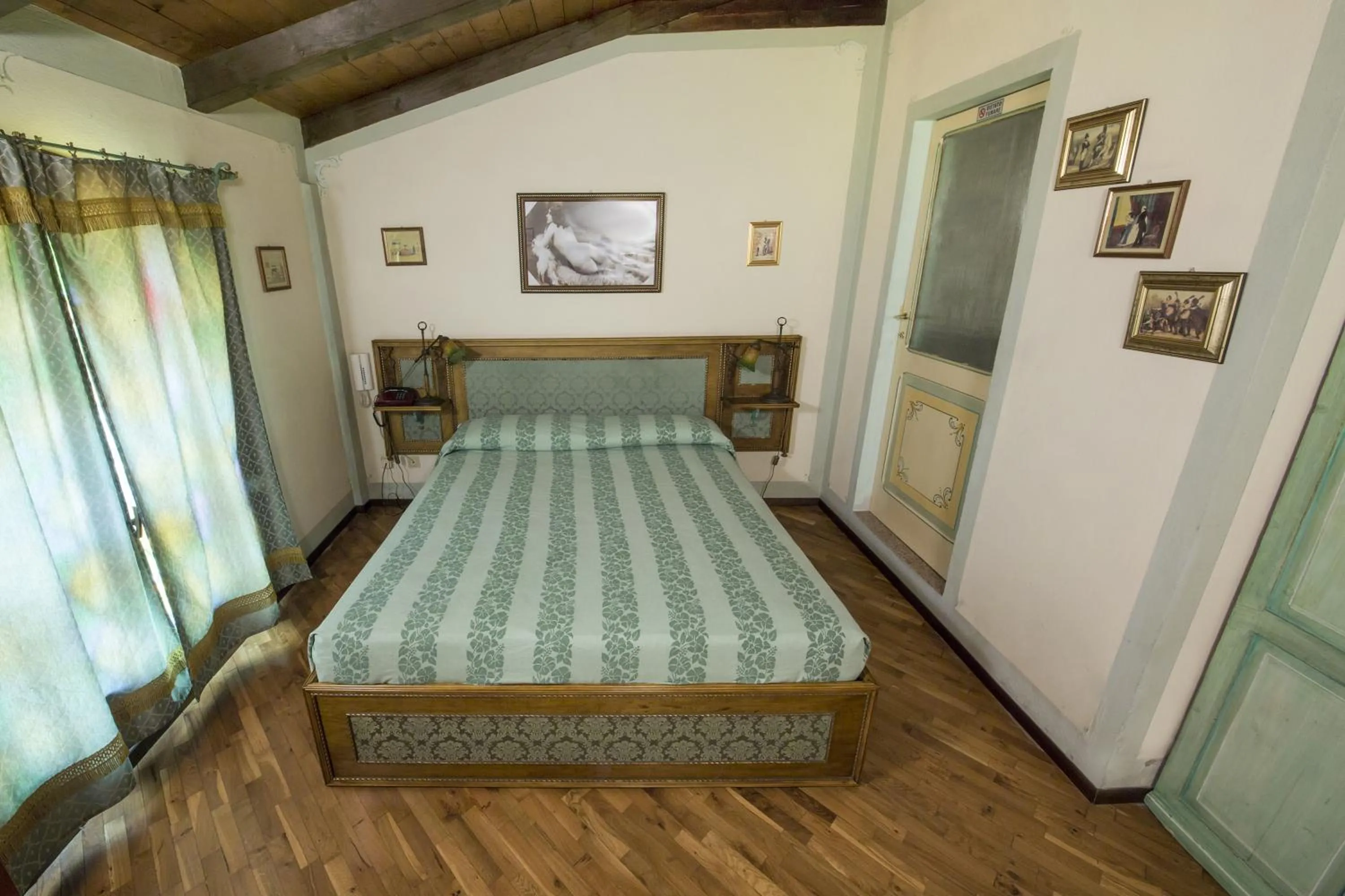 Photo of the whole room, Bed in Hotel Villino Della Flanella