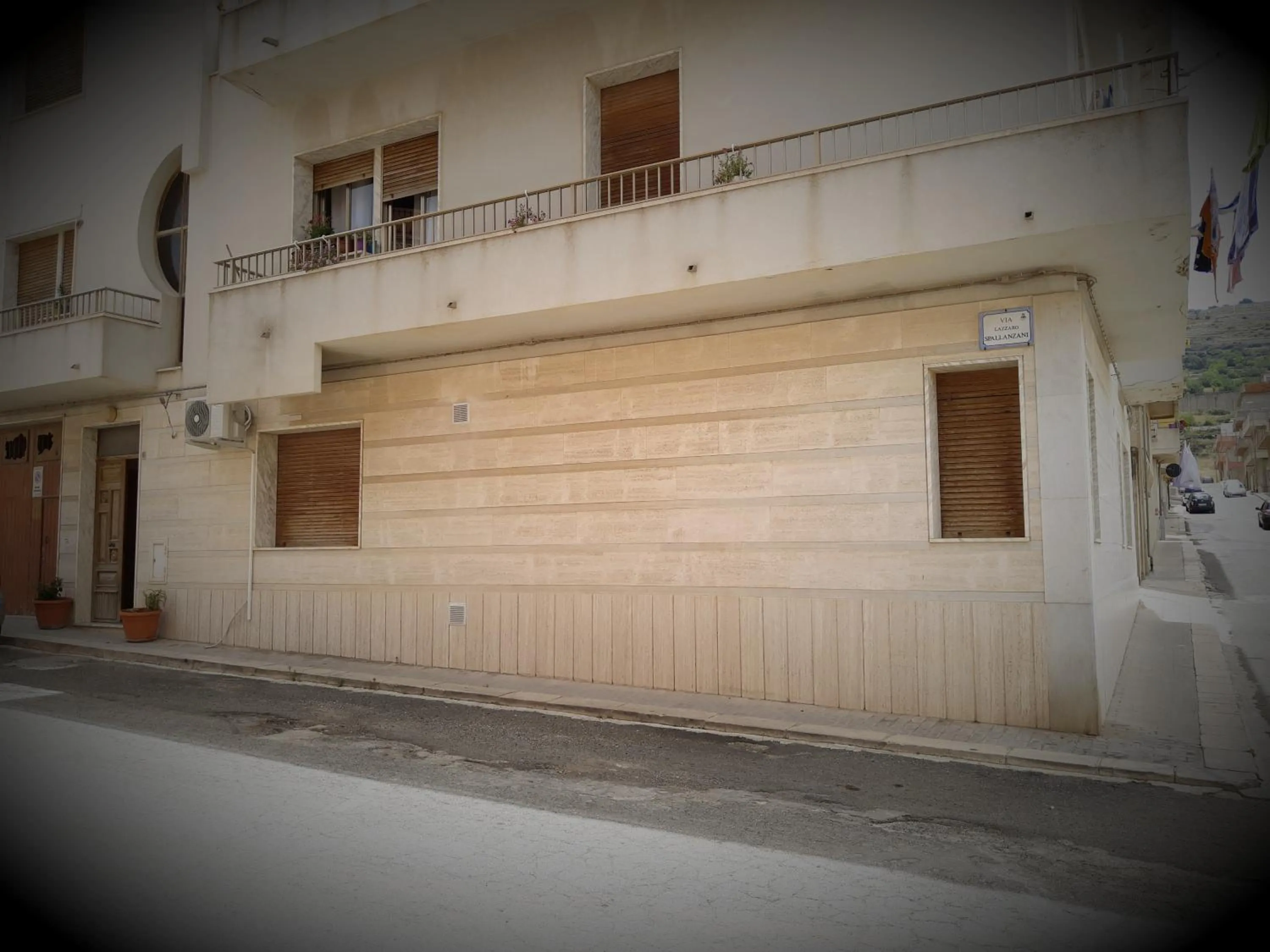 Facade/entrance in Thomas'home