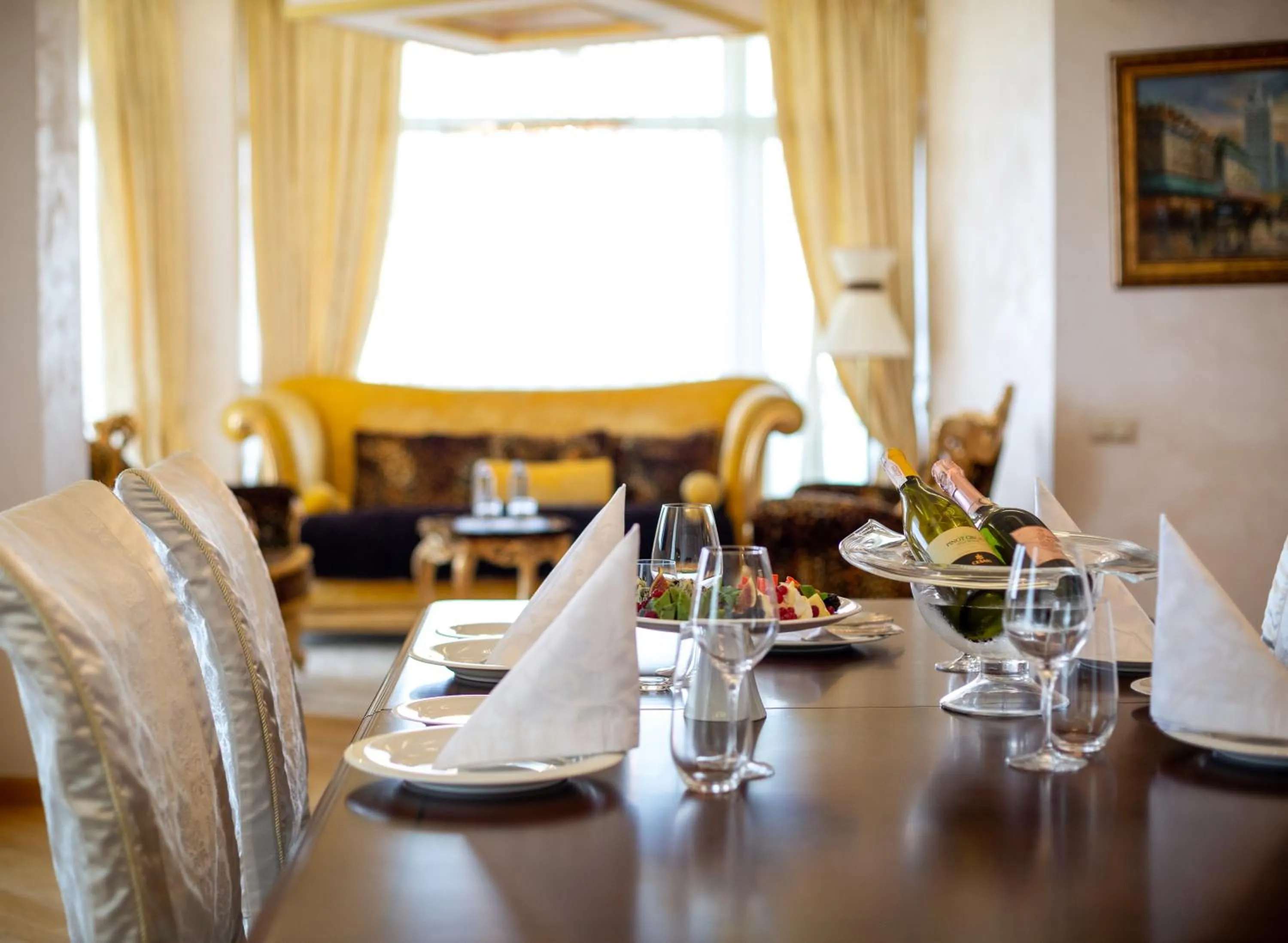 Living room in Hotel Kyiv