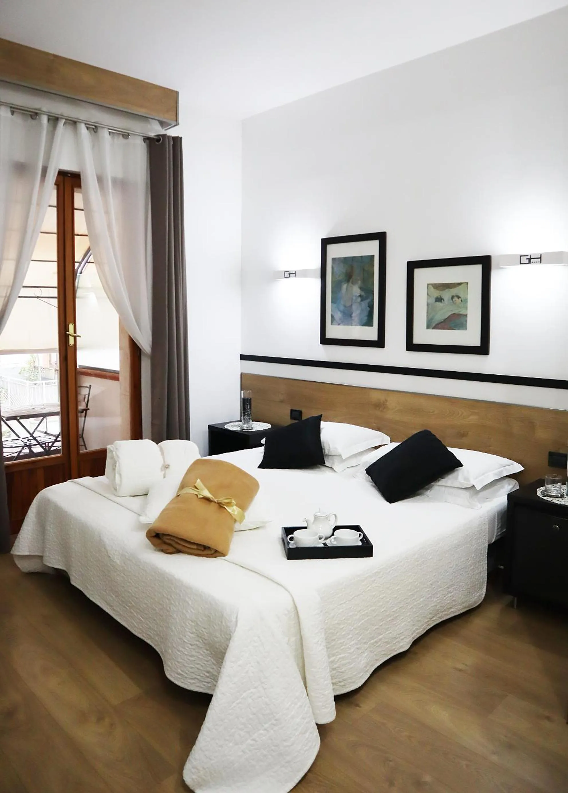 Bed in Villa Alba Boutique Hotel