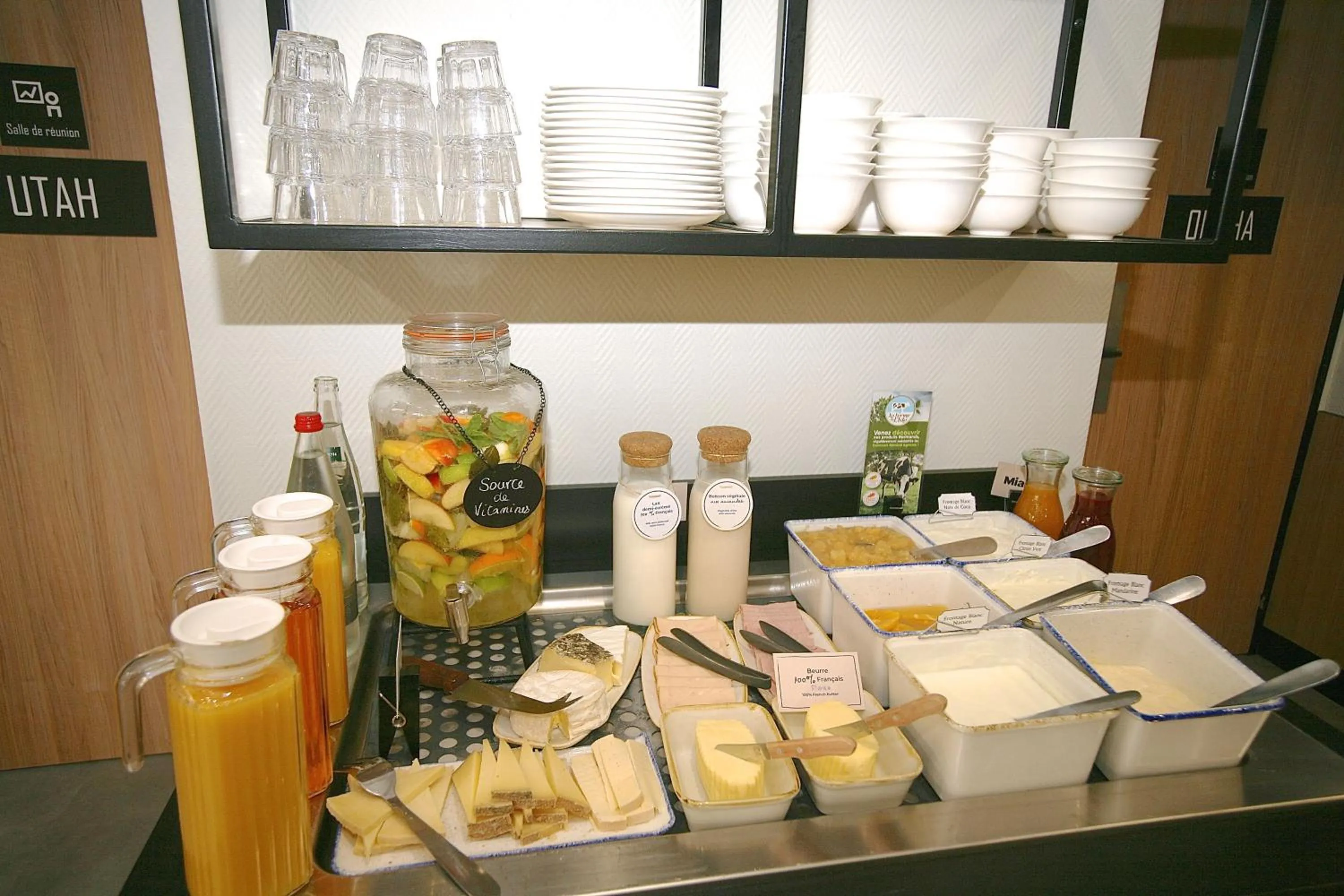 Buffet breakfast in ibis Saint-Lô