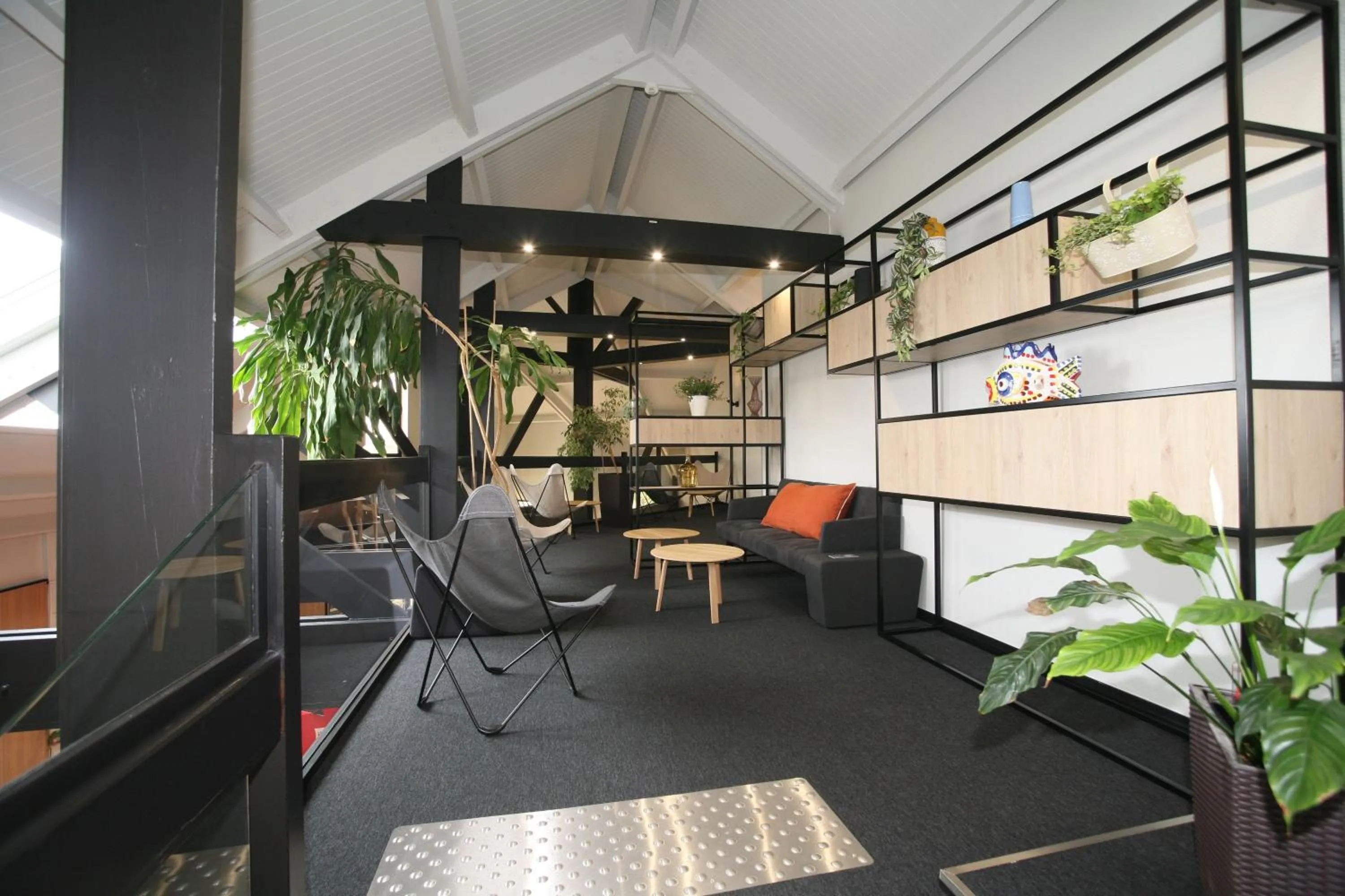 Lobby or reception in ibis Saint-Lô