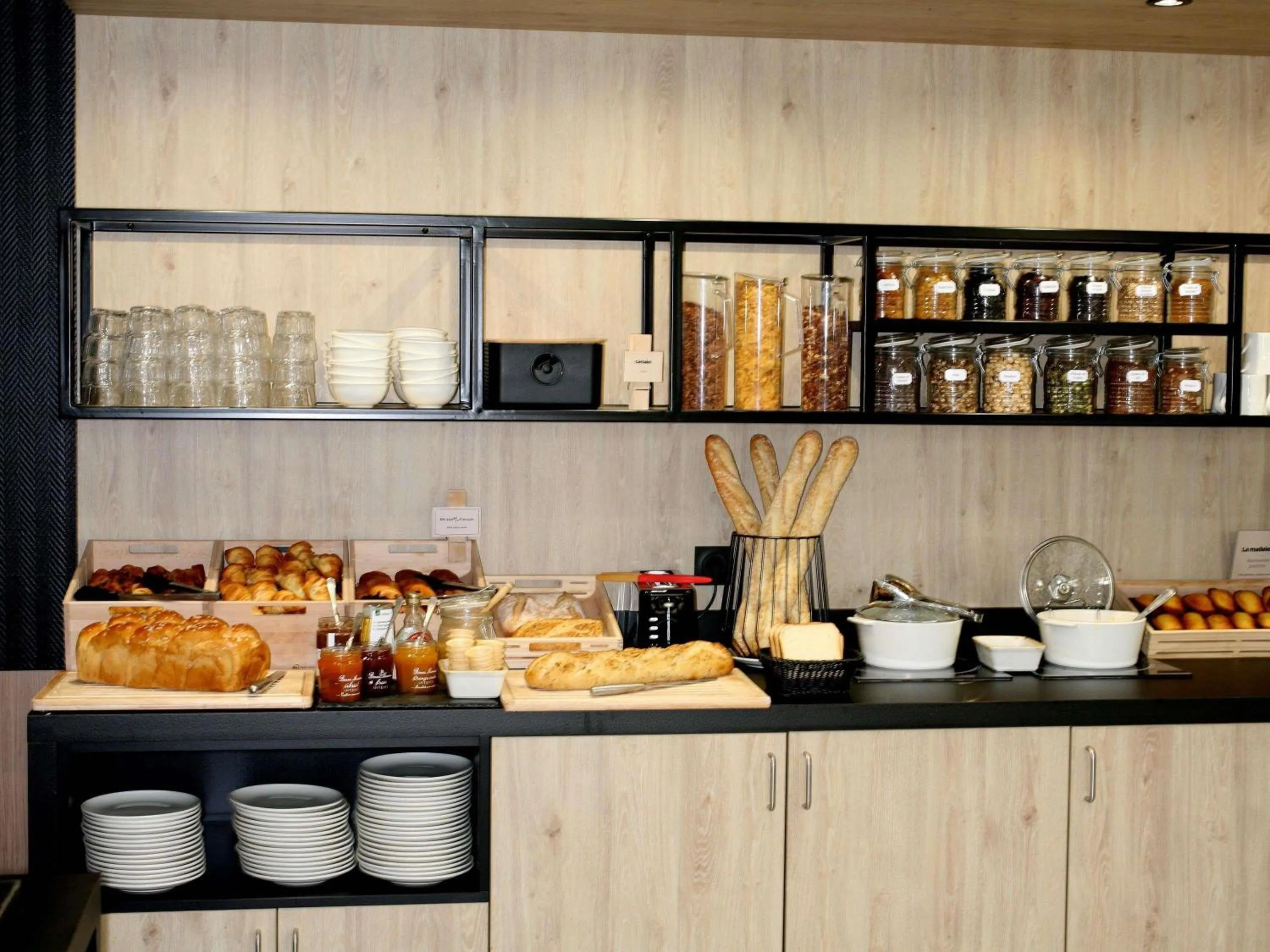 Breakfast in ibis Saint-Lô