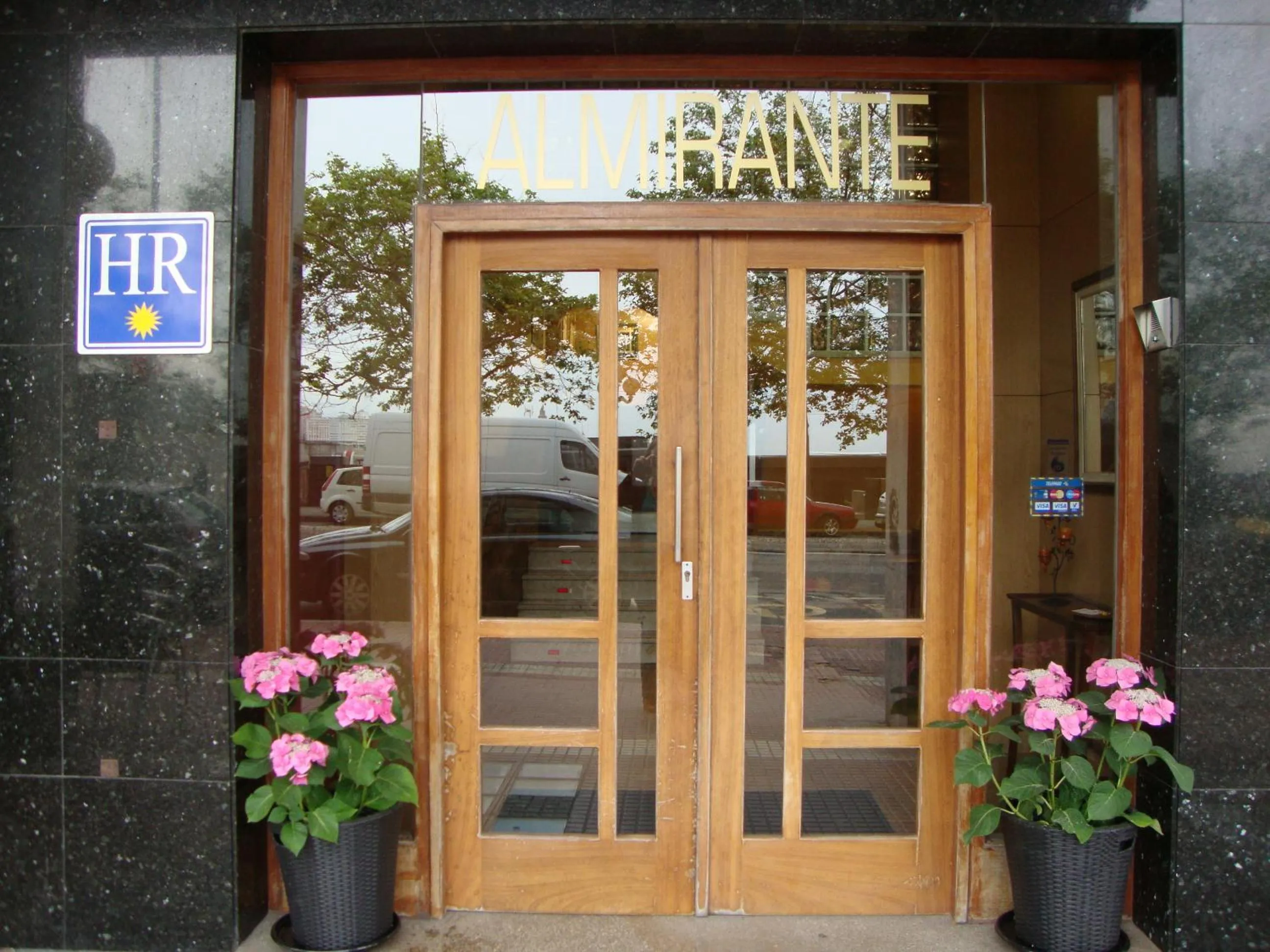 Lobby or reception in Hotel Almirante