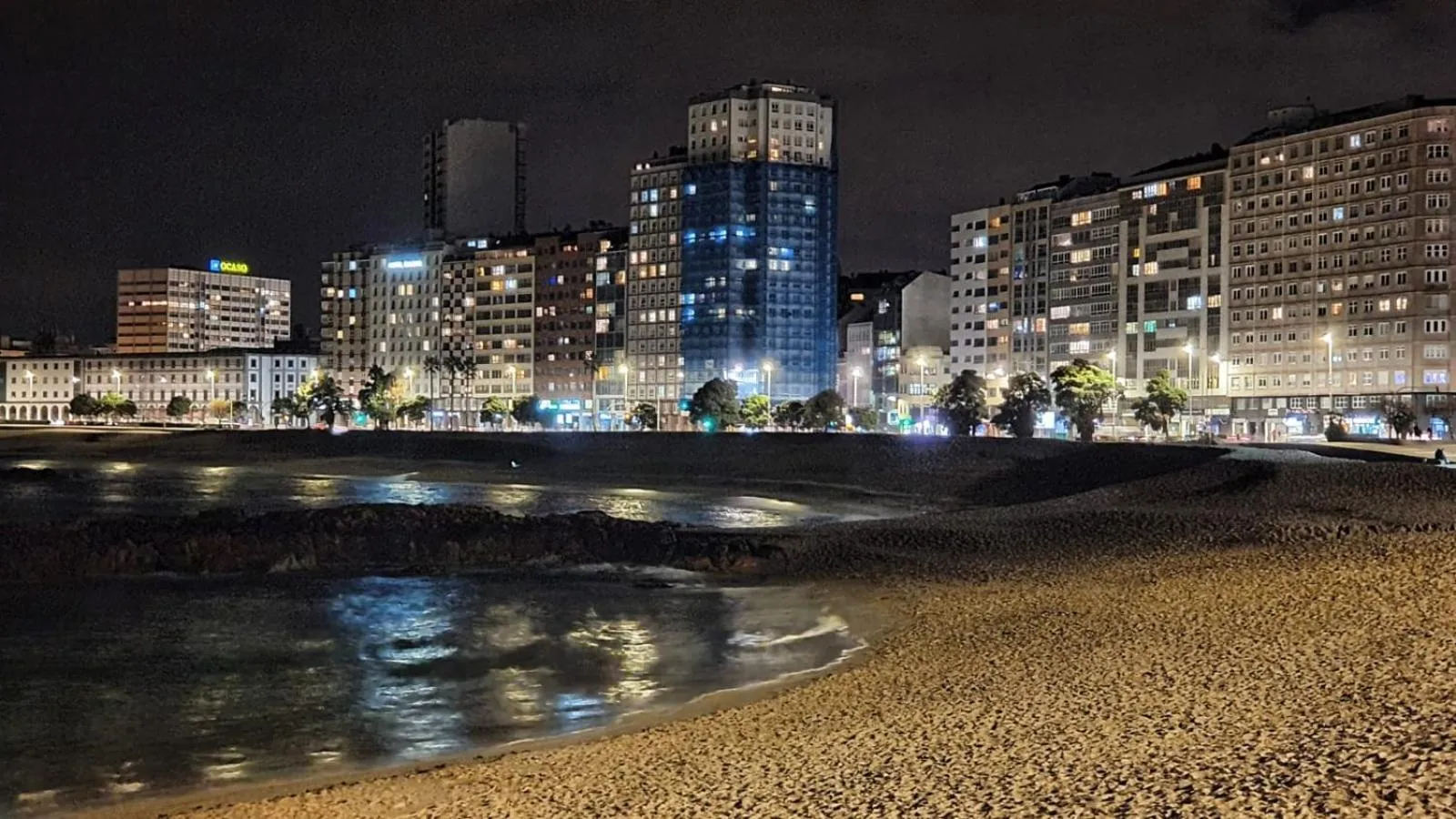 Beach in Hotel Almirante