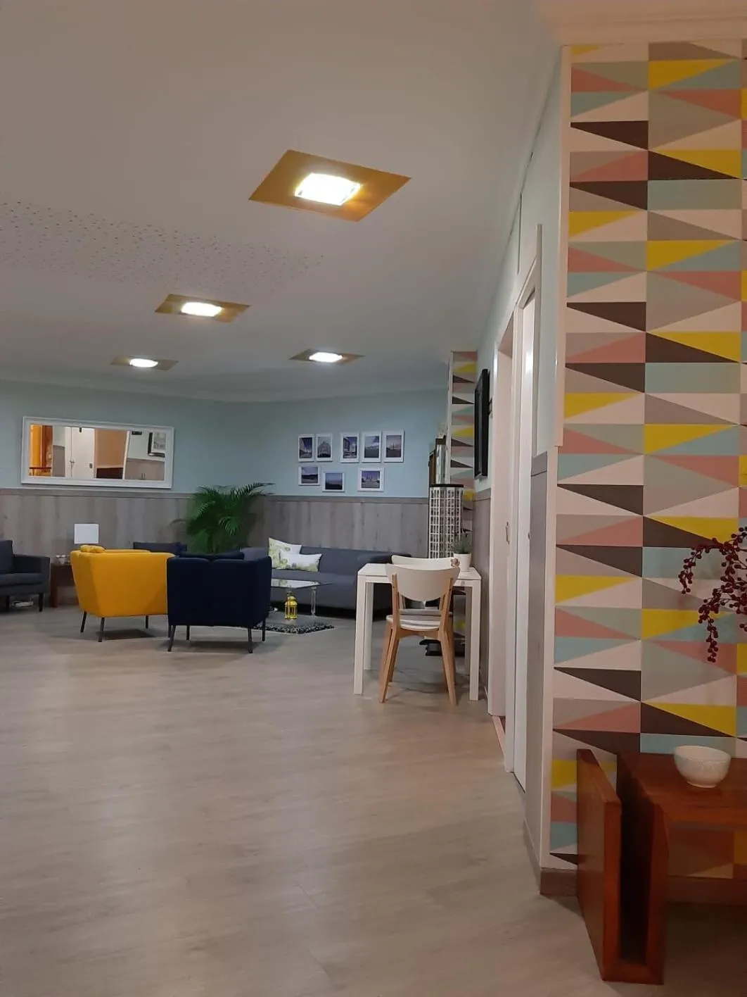 Lounge or bar in Hotel Almirante