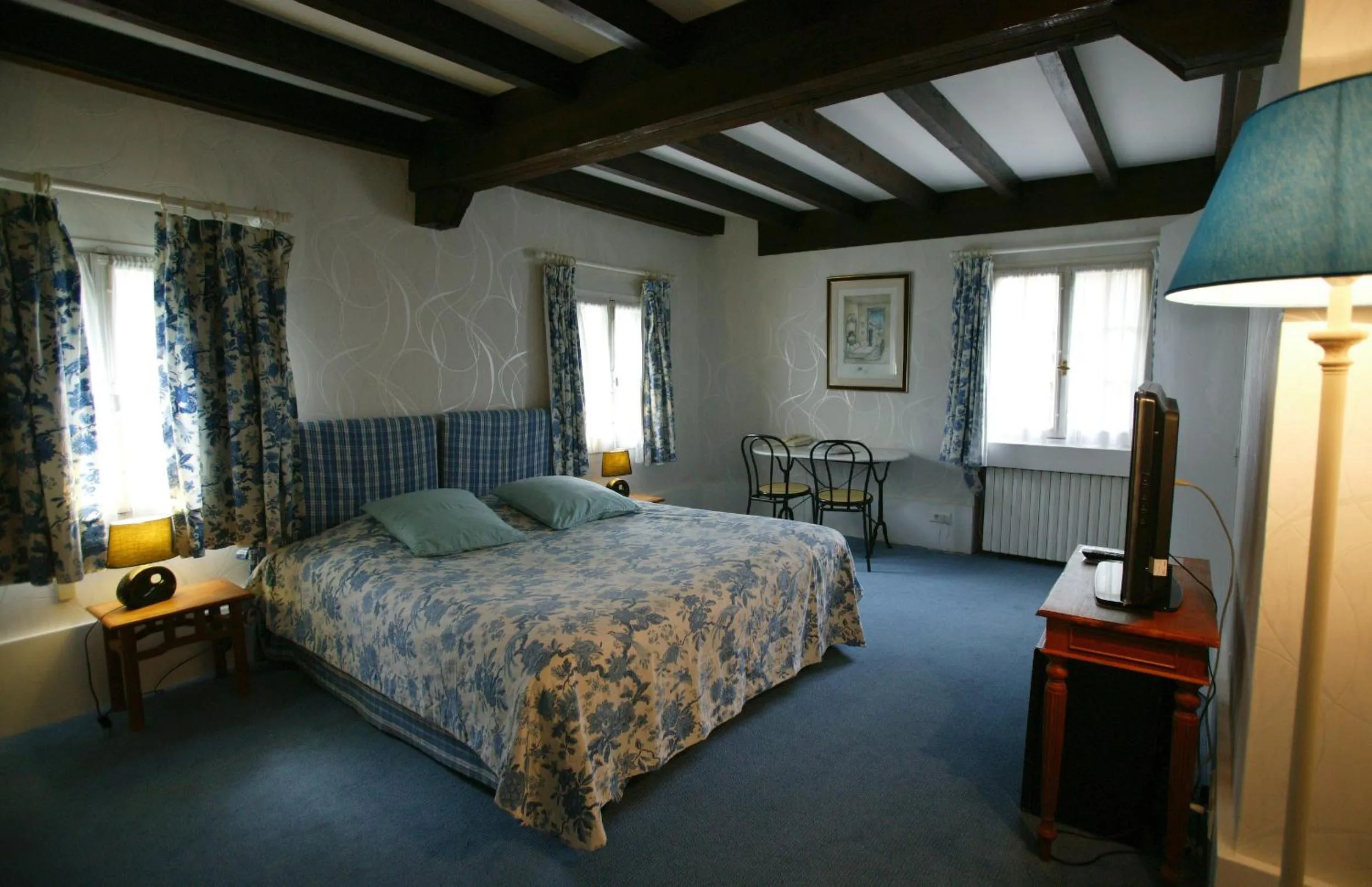 Bedroom, Bed in Le Manoir de Bellerive