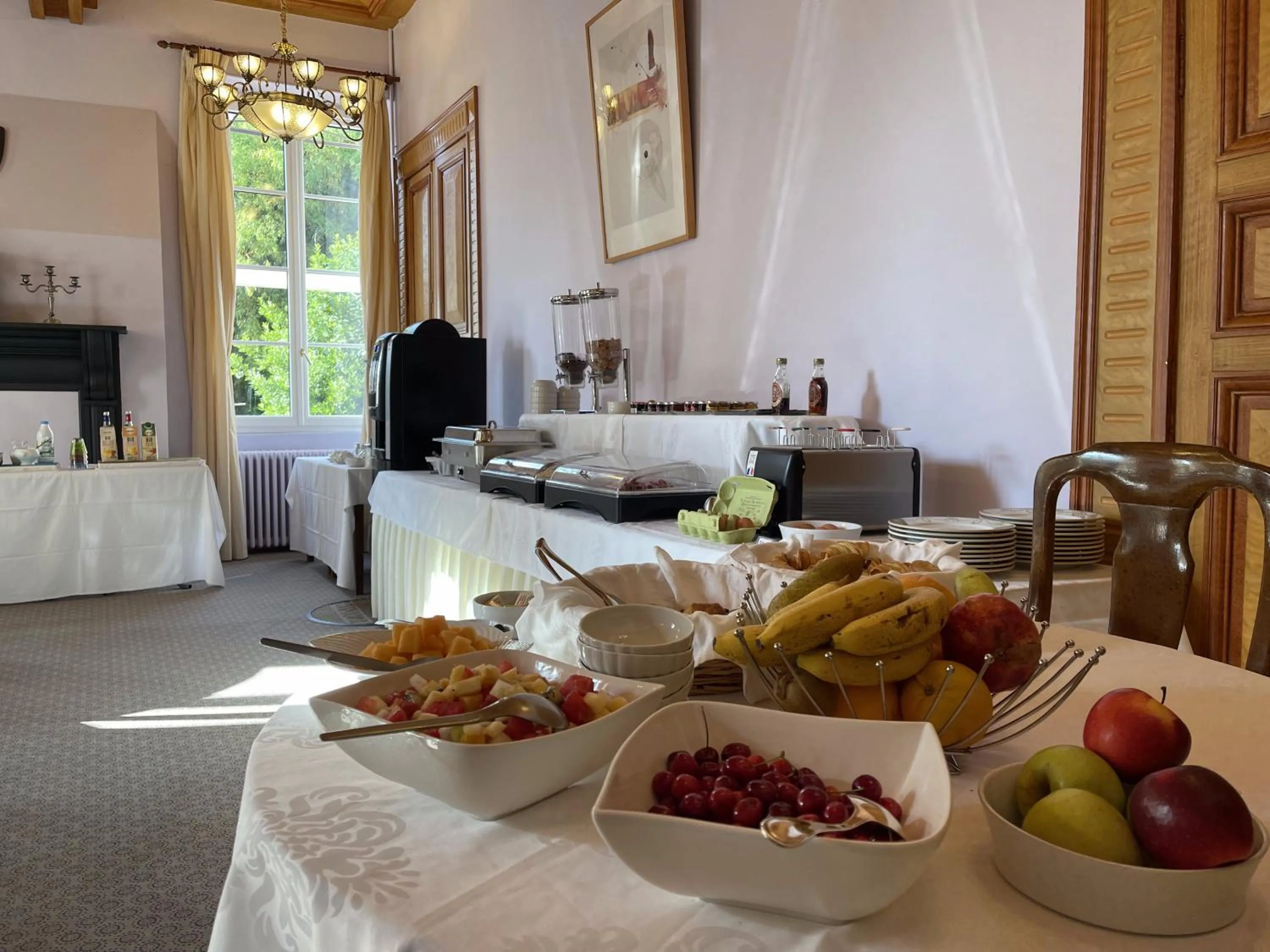 Breakfast in Le Manoir de Bellerive