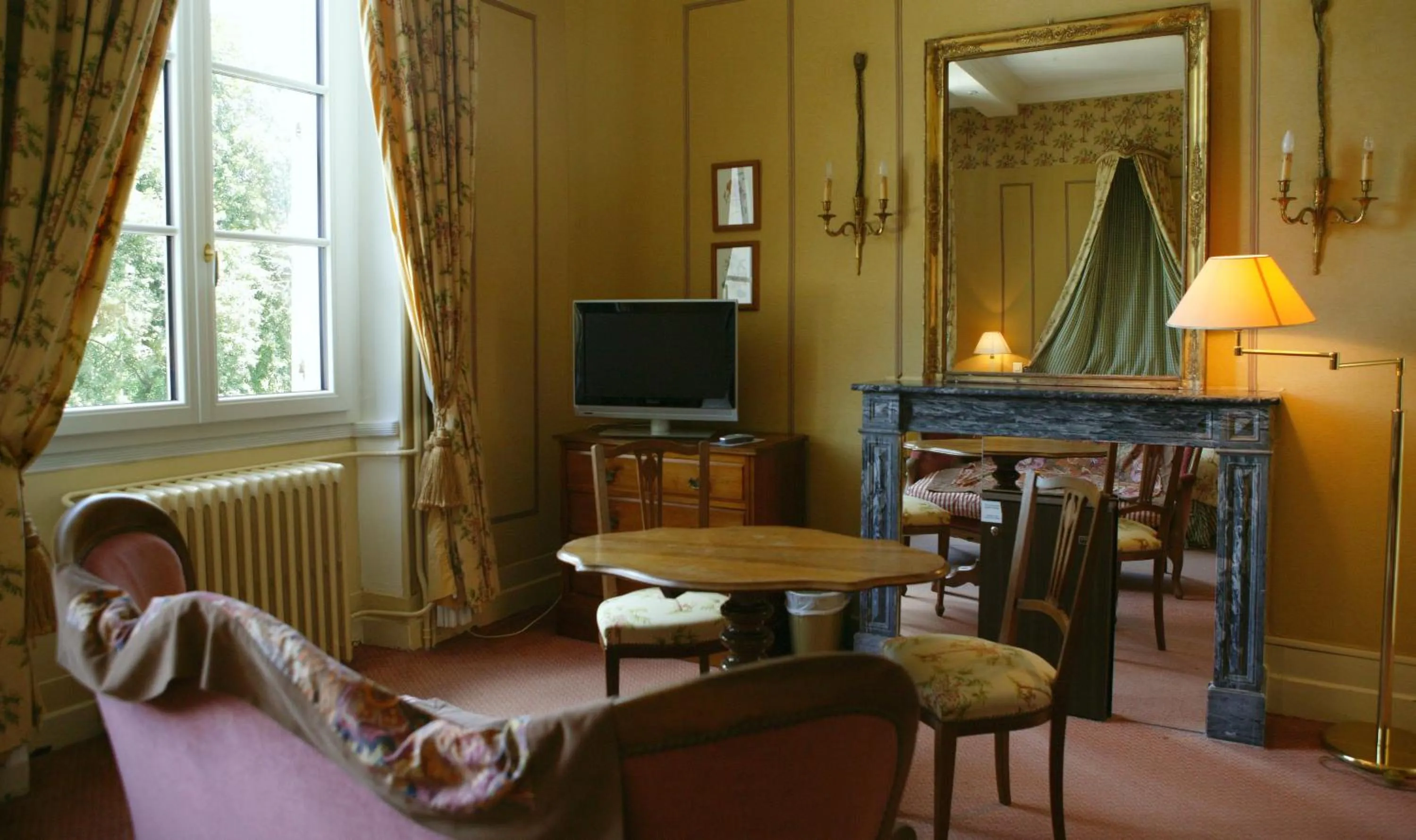 Bedroom in Le Manoir de Bellerive