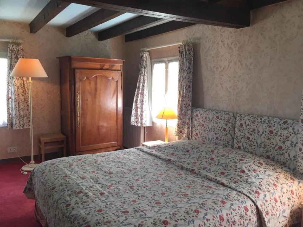 Bedroom, Bed in Le Manoir de Bellerive