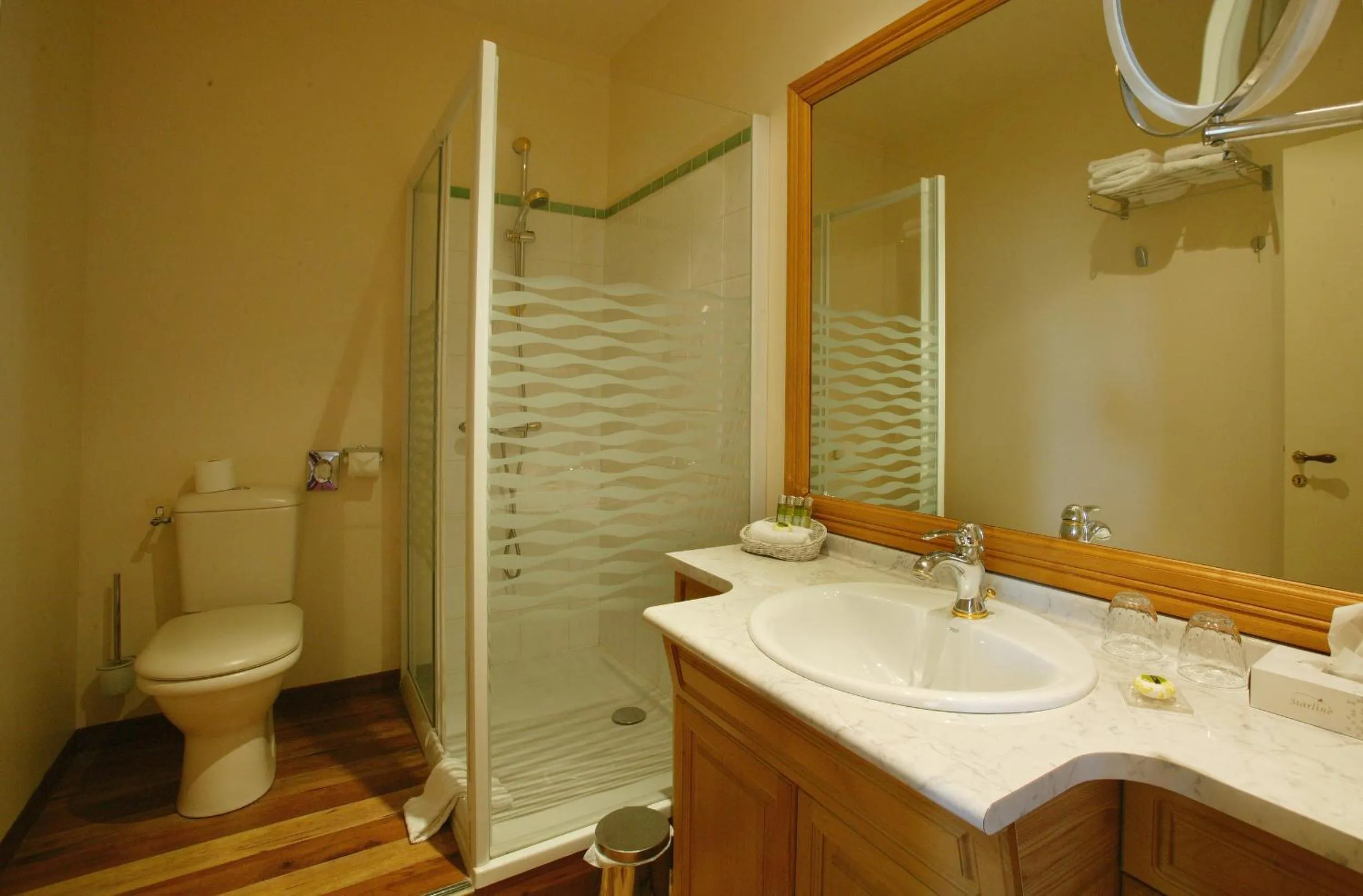 Bathroom in Le Manoir de Bellerive