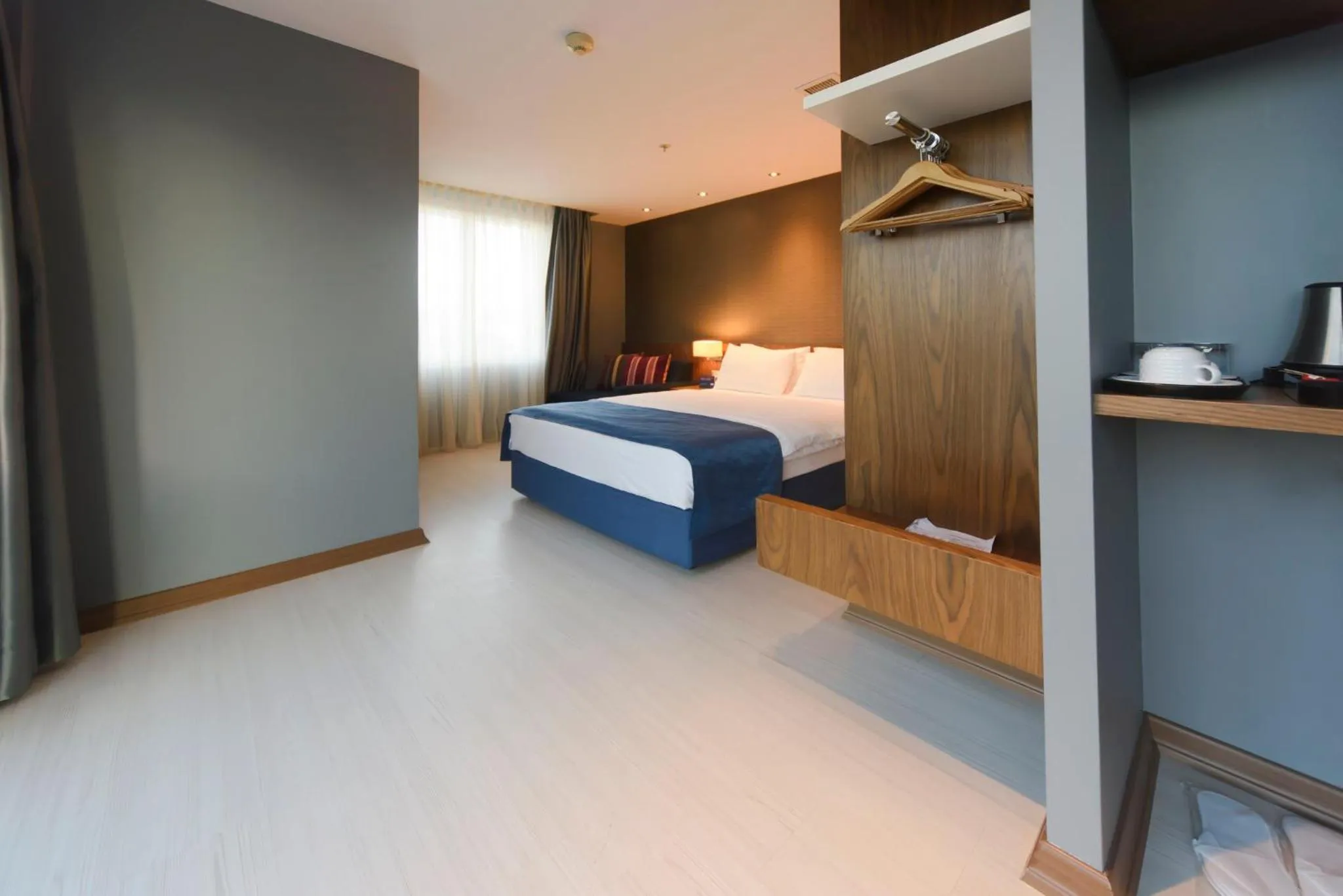 Photo of the whole room, Bed in Holiday Inn Express Istanbul-Altunizade by IHG