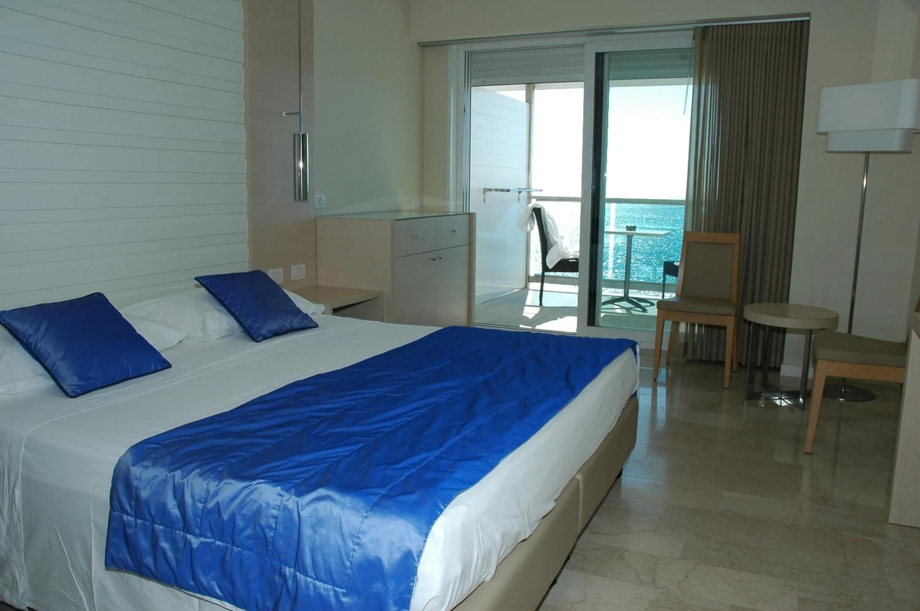 Bed in Hotel Columbus