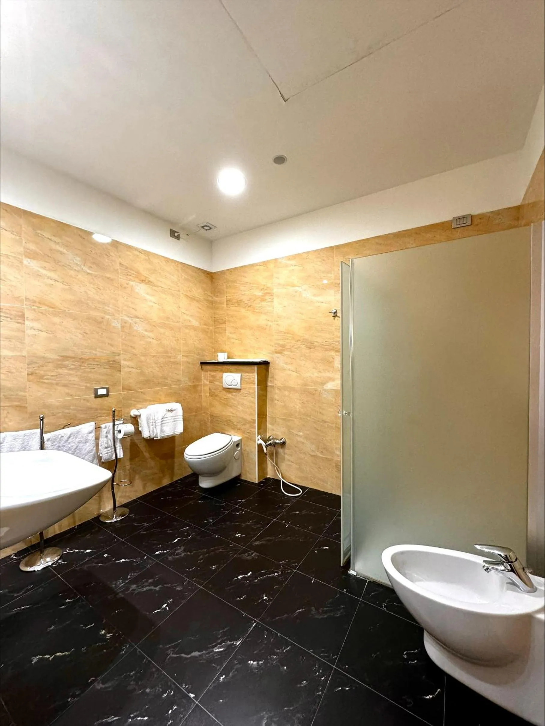 Shower in Hotel Villa Doimo