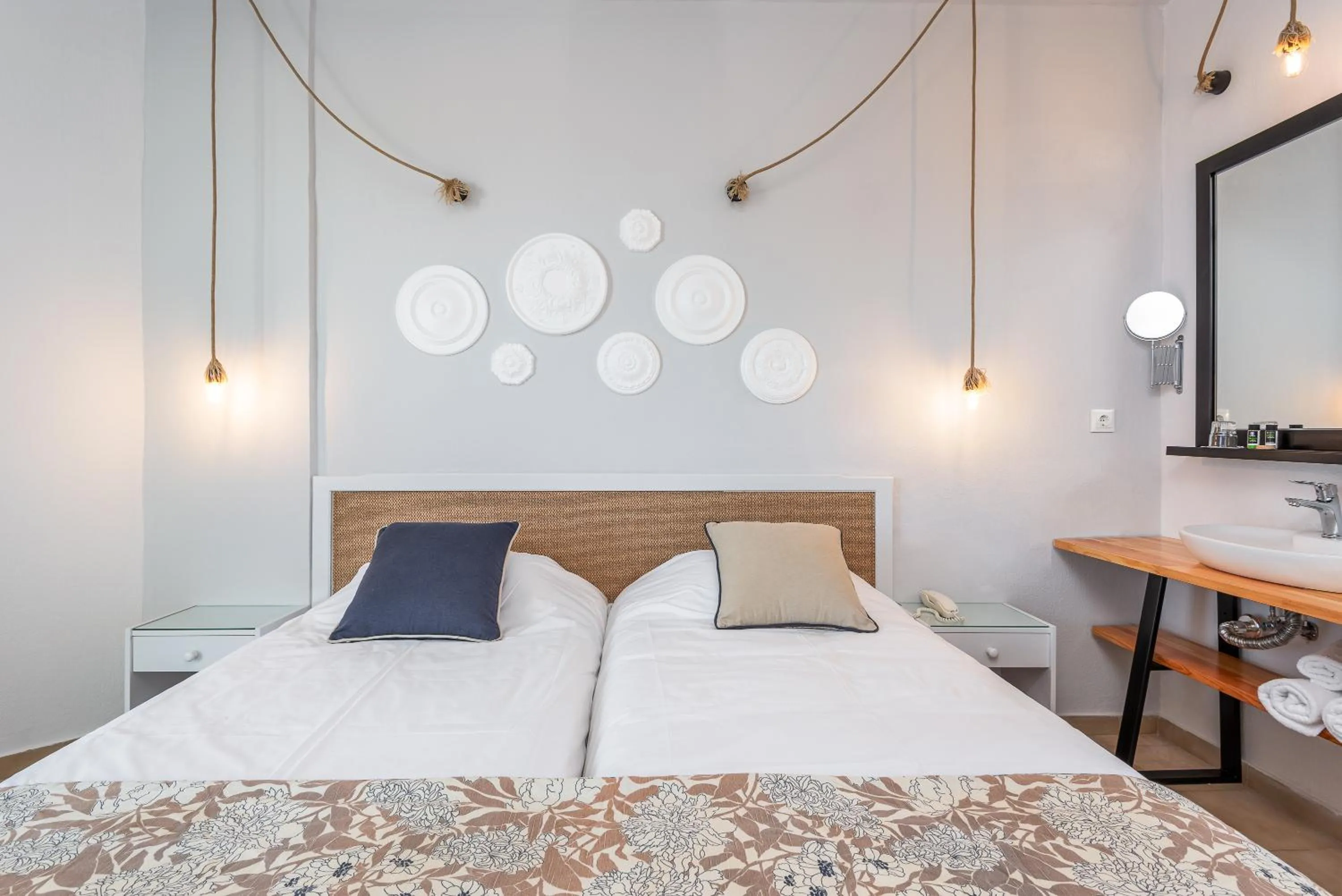 Bedroom, Bed in Mrs Chryssana Beach Hotel