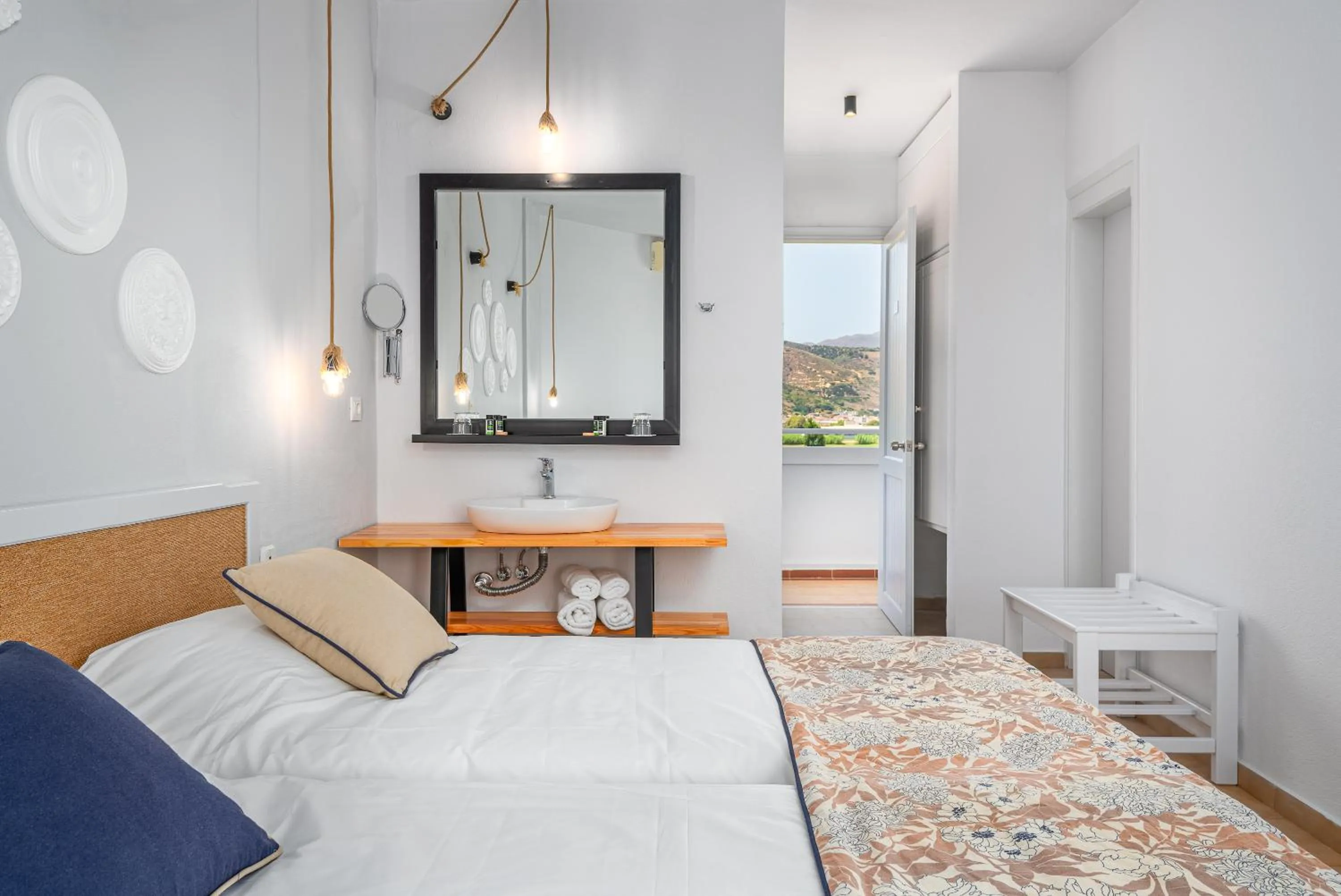 Bedroom, Bed in Mrs Chryssana Beach Hotel