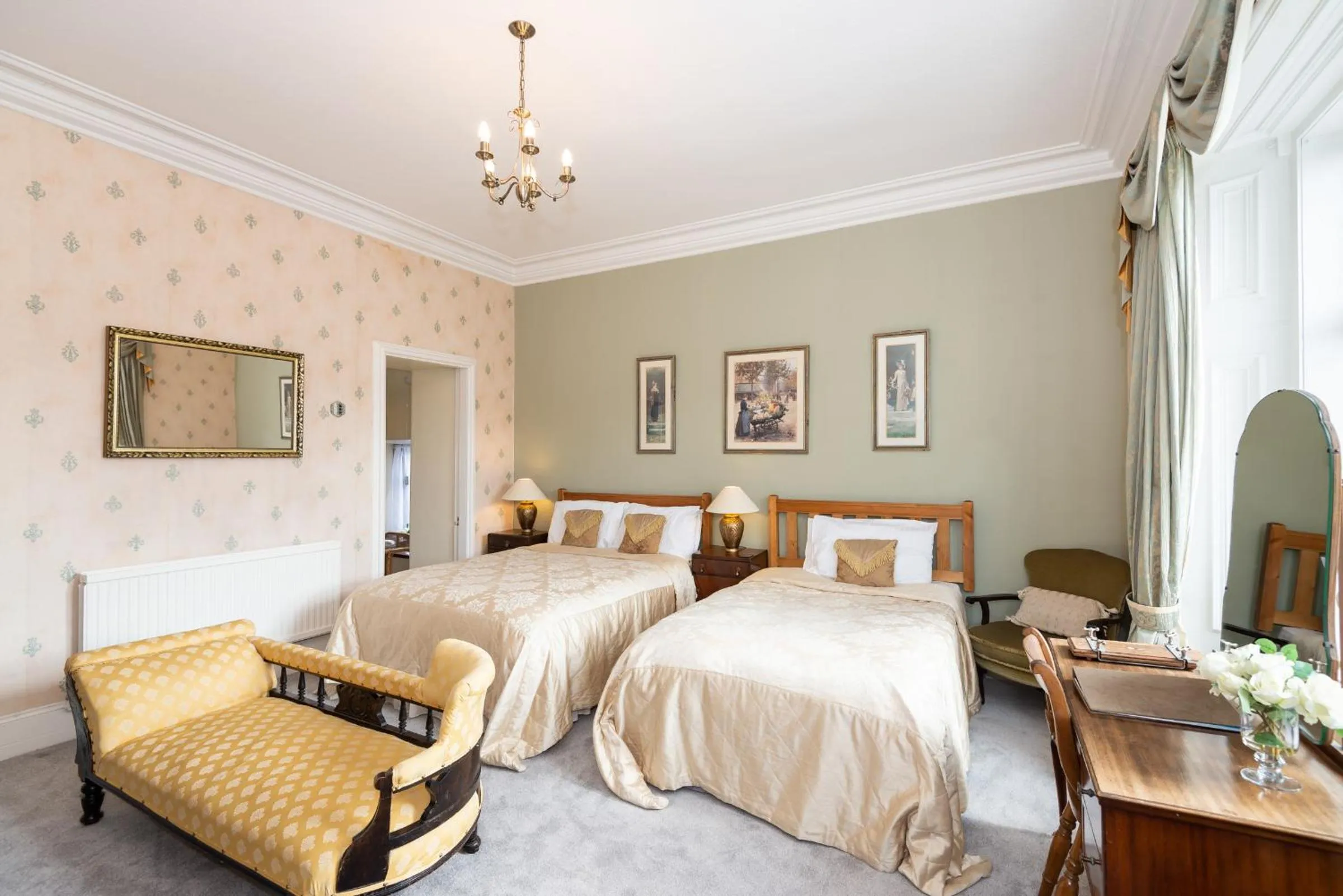 Bed in The Tannochbrae