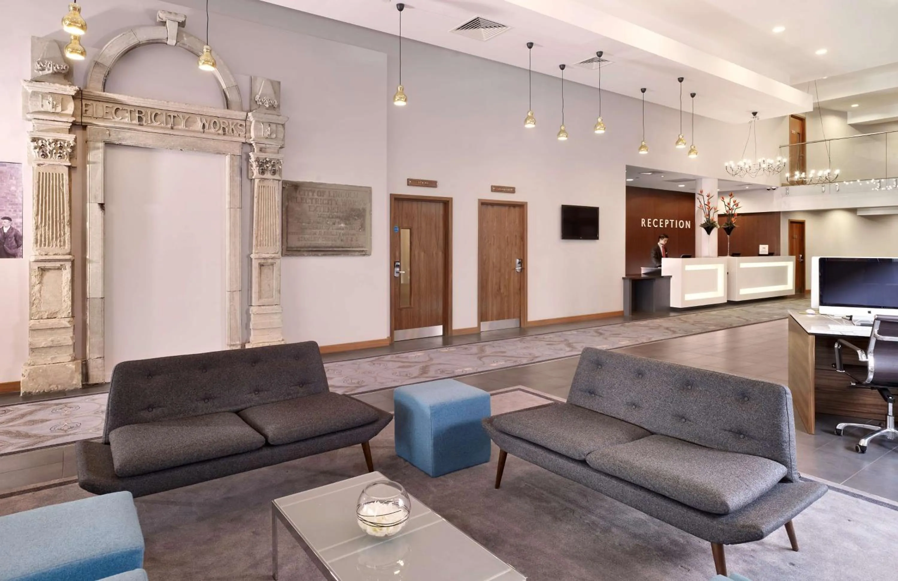 Lobby or reception in DoubleTree by Hilton Lincoln