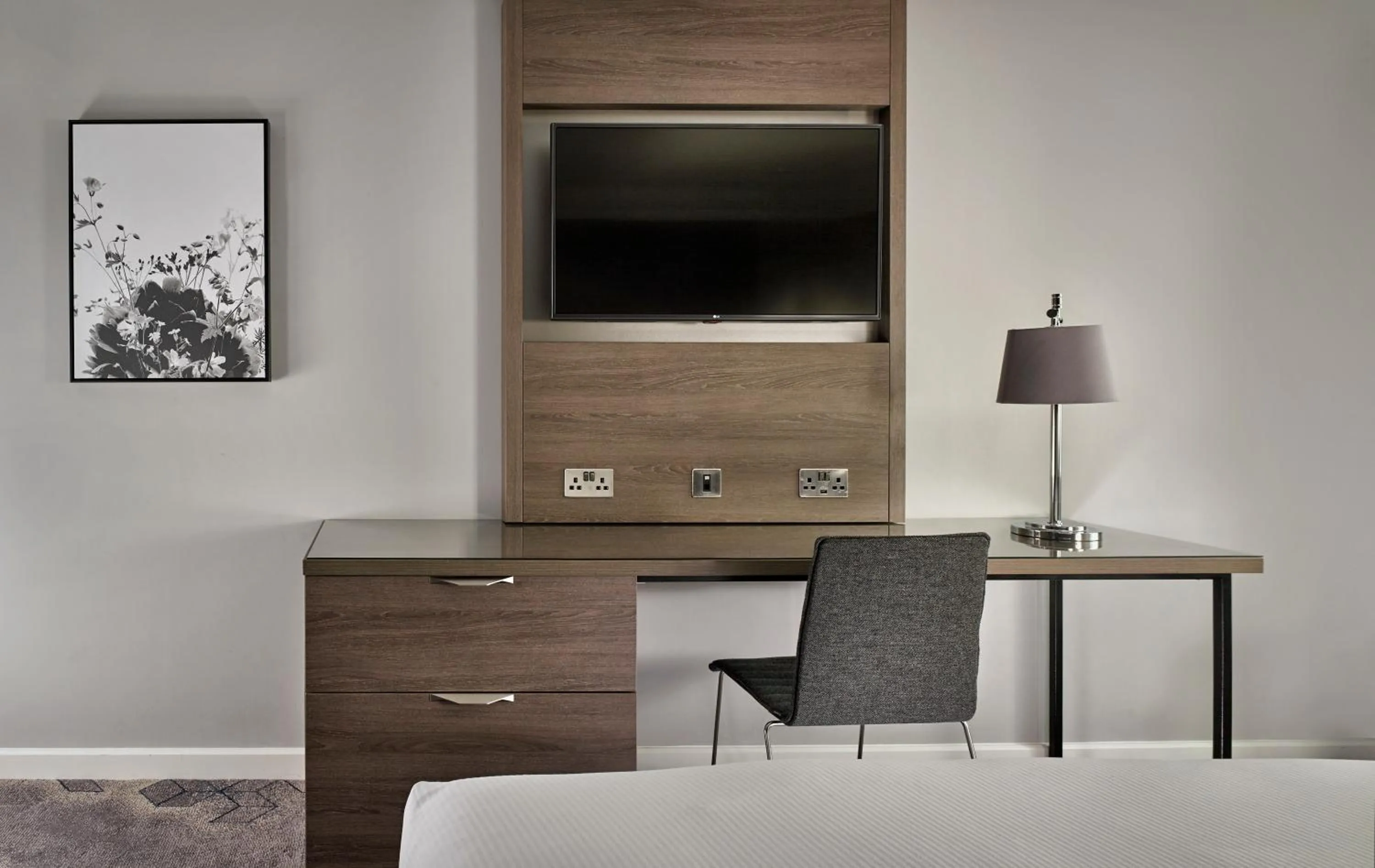 Bedroom in DoubleTree by Hilton Lincoln