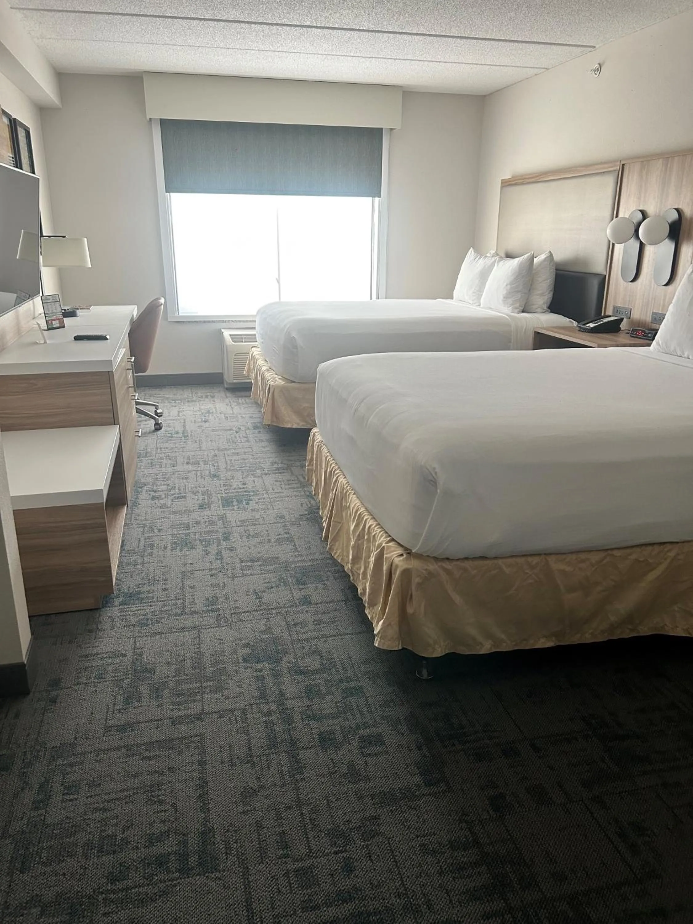 Bedroom, Bed in Wingate by Wyndham Richmond Short Pump