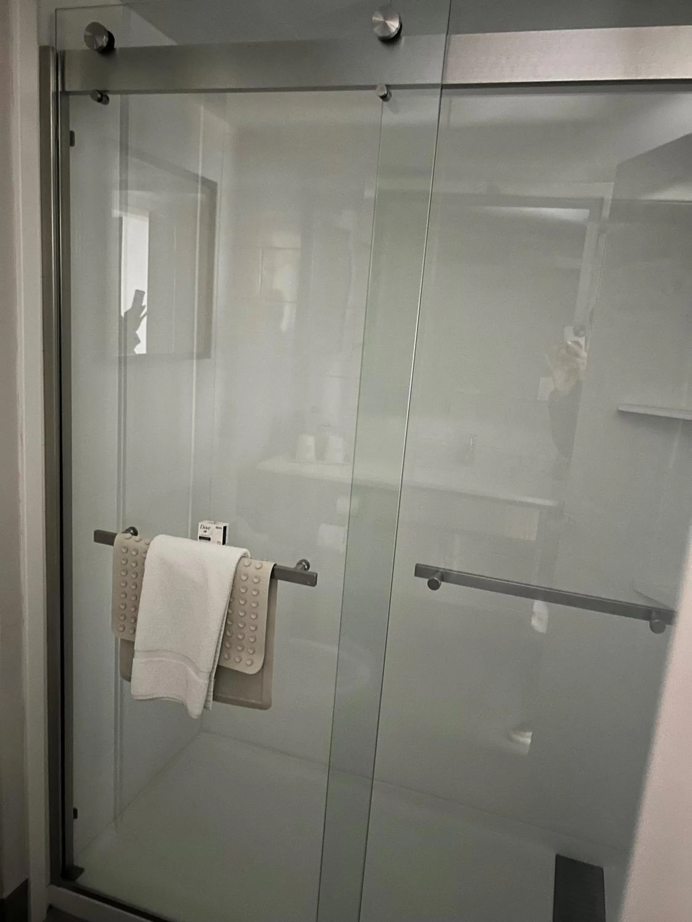 Bathroom in Wingate by Wyndham Richmond Short Pump