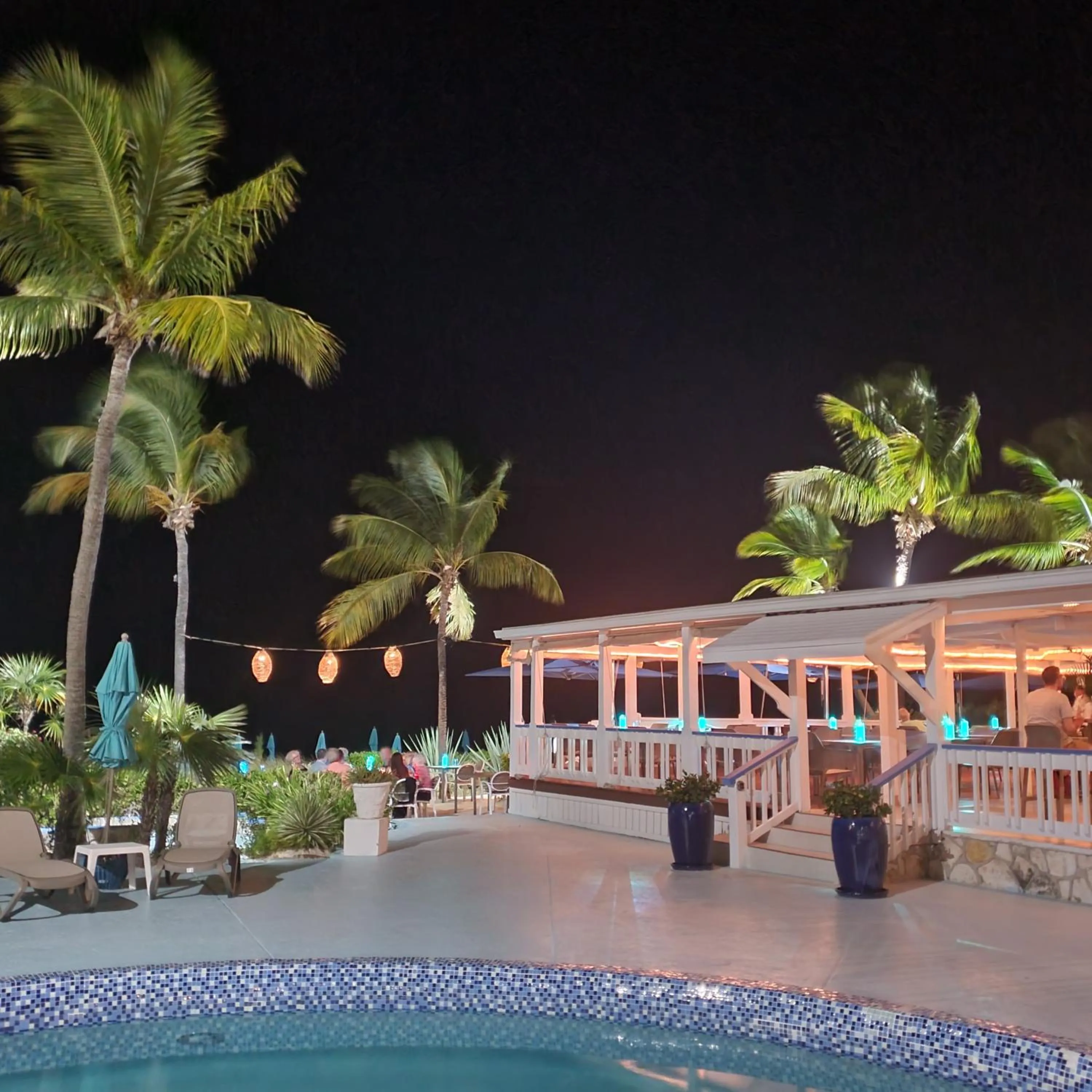 Restaurant/places to eat in Sibonne Beach Hotel