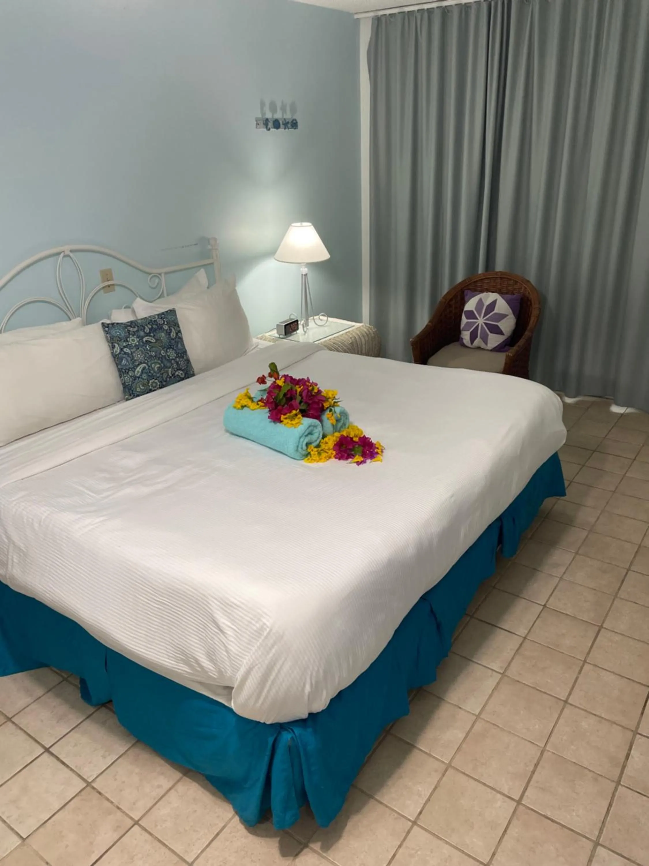 Property building, Bed in Sibonne Beach Hotel