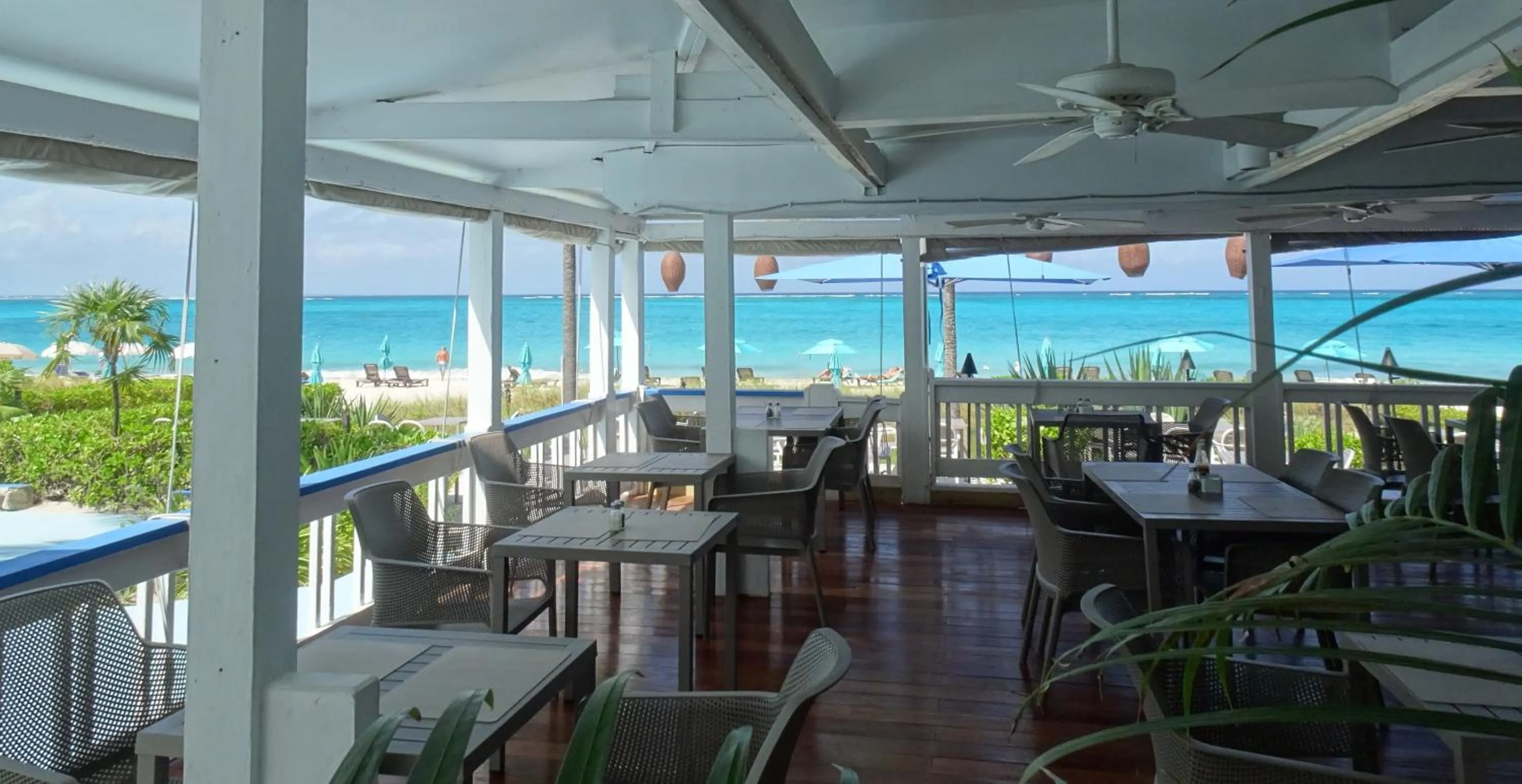 Restaurant/places to eat in Sibonne Beach Hotel