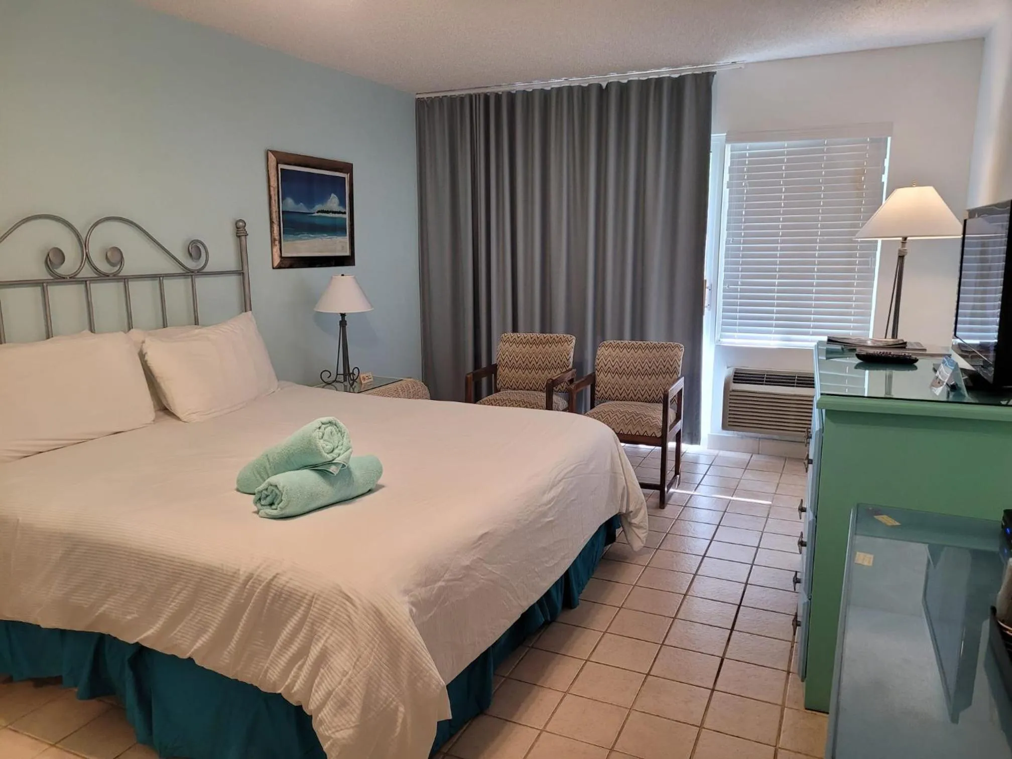 Bed in Sibonne Beach Hotel